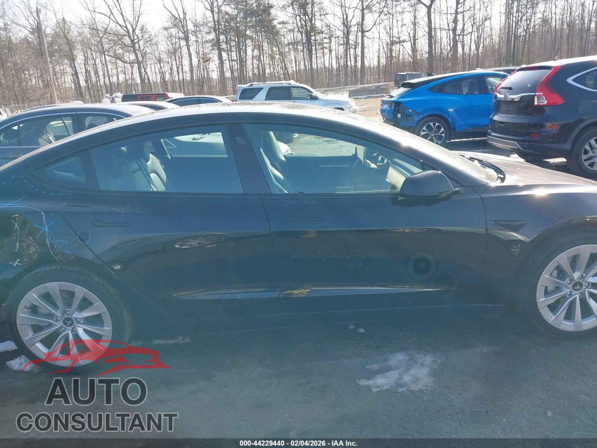 TESLA MODEL 3 2021 - 5YJ3E1EA4MF070324