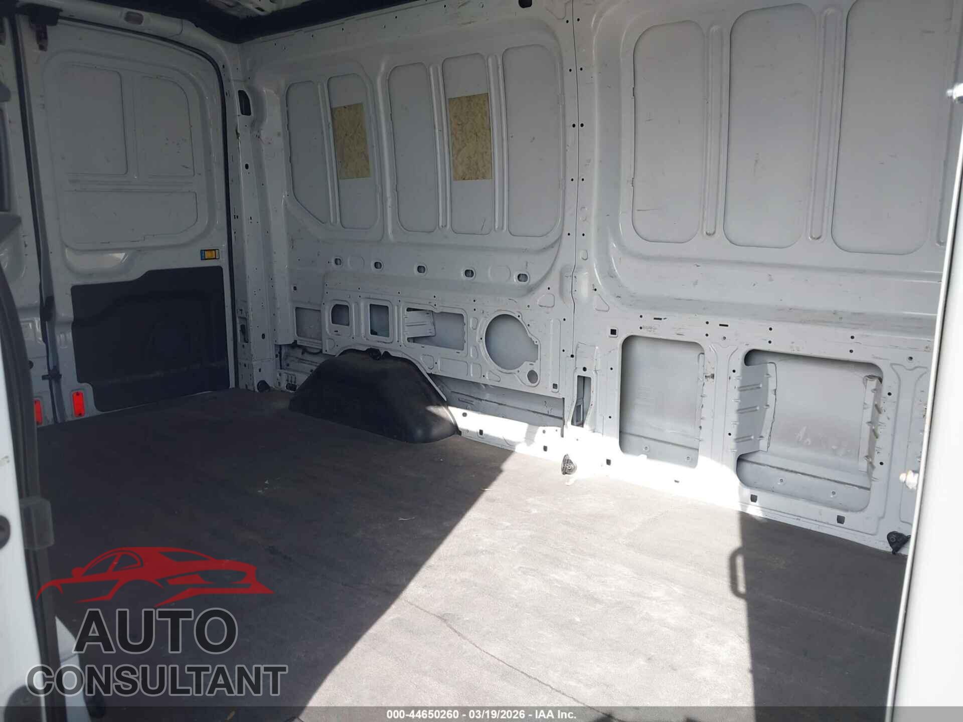FORD TRANSIT-150 2015 - 1FTNE2CM6FKB11070
