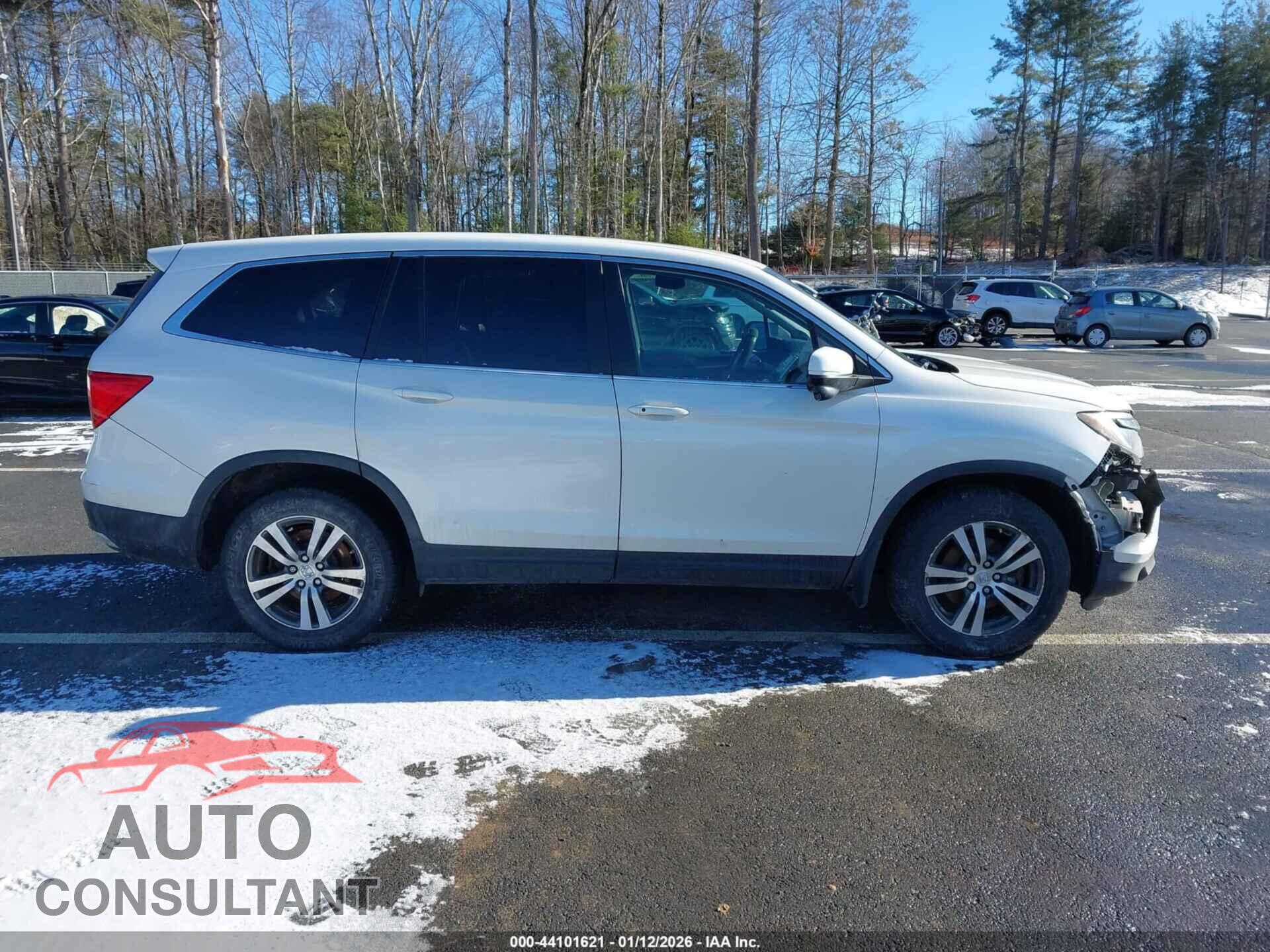 HONDA PILOT 2017 - 5FNYF6H51HB085819