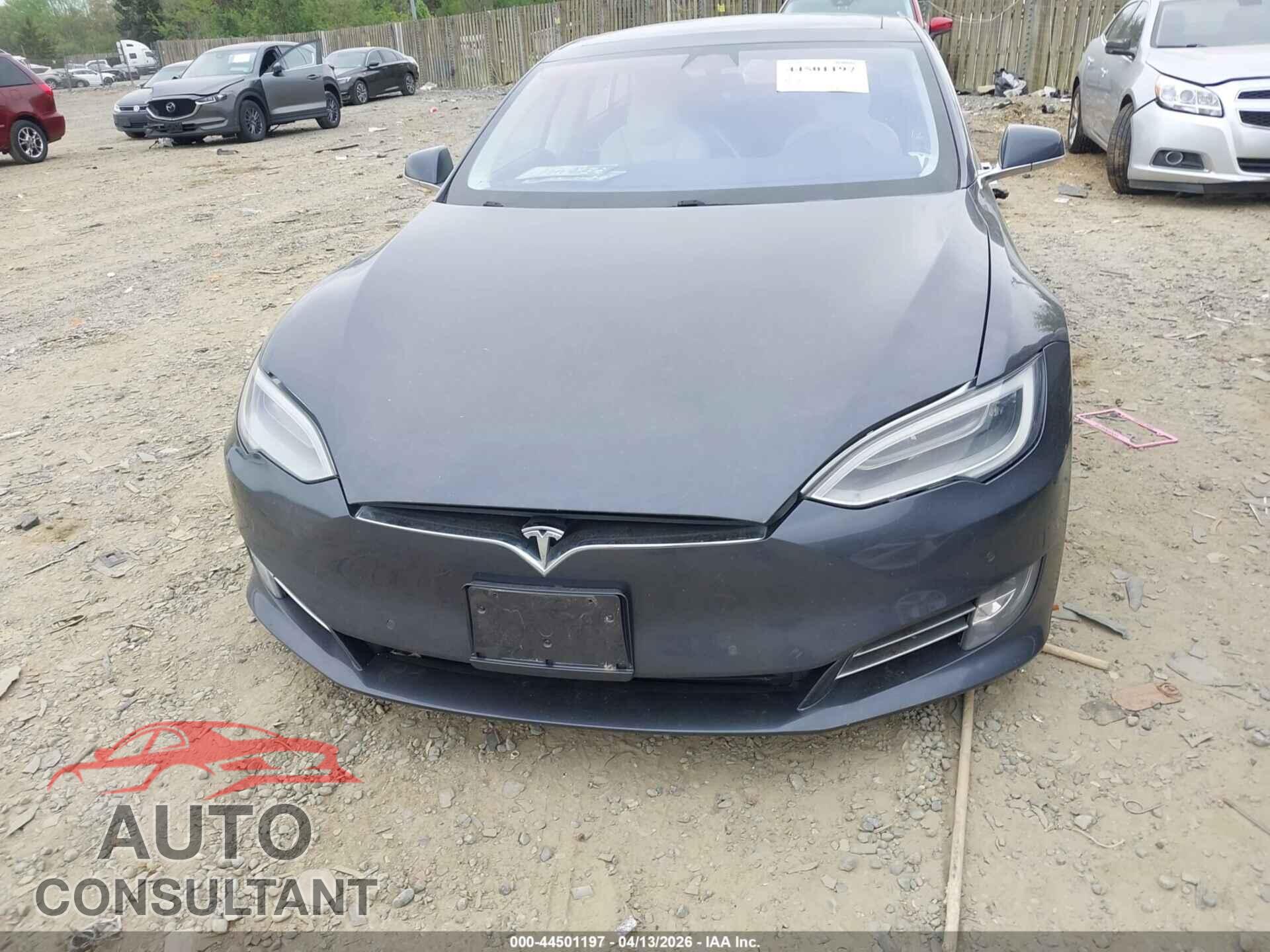 TESLA MODEL S 2017 - 5YJSA1E27HF220240