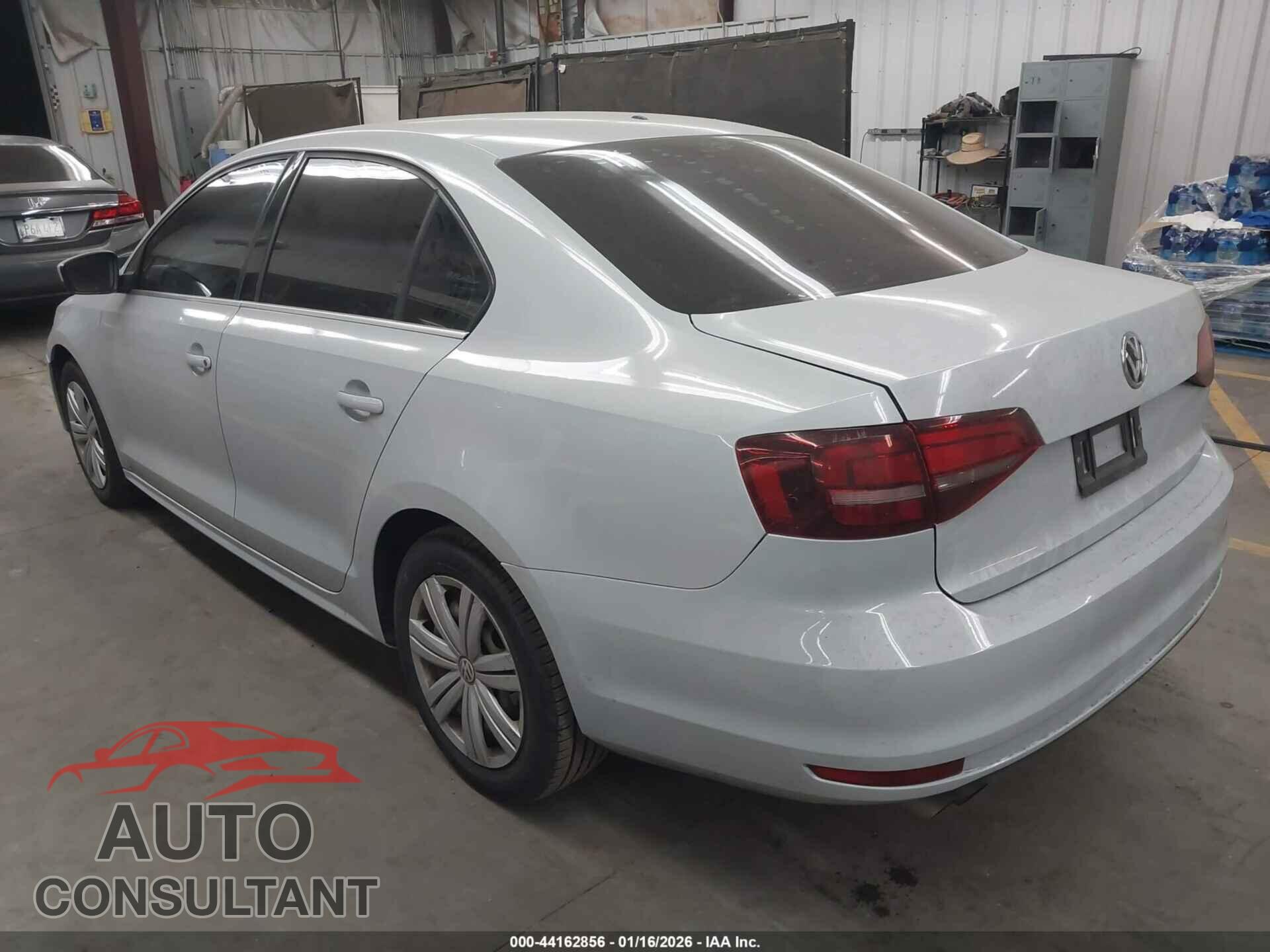 VOLKSWAGEN JETTA 2017 - 3VW2B7AJ0HM371216