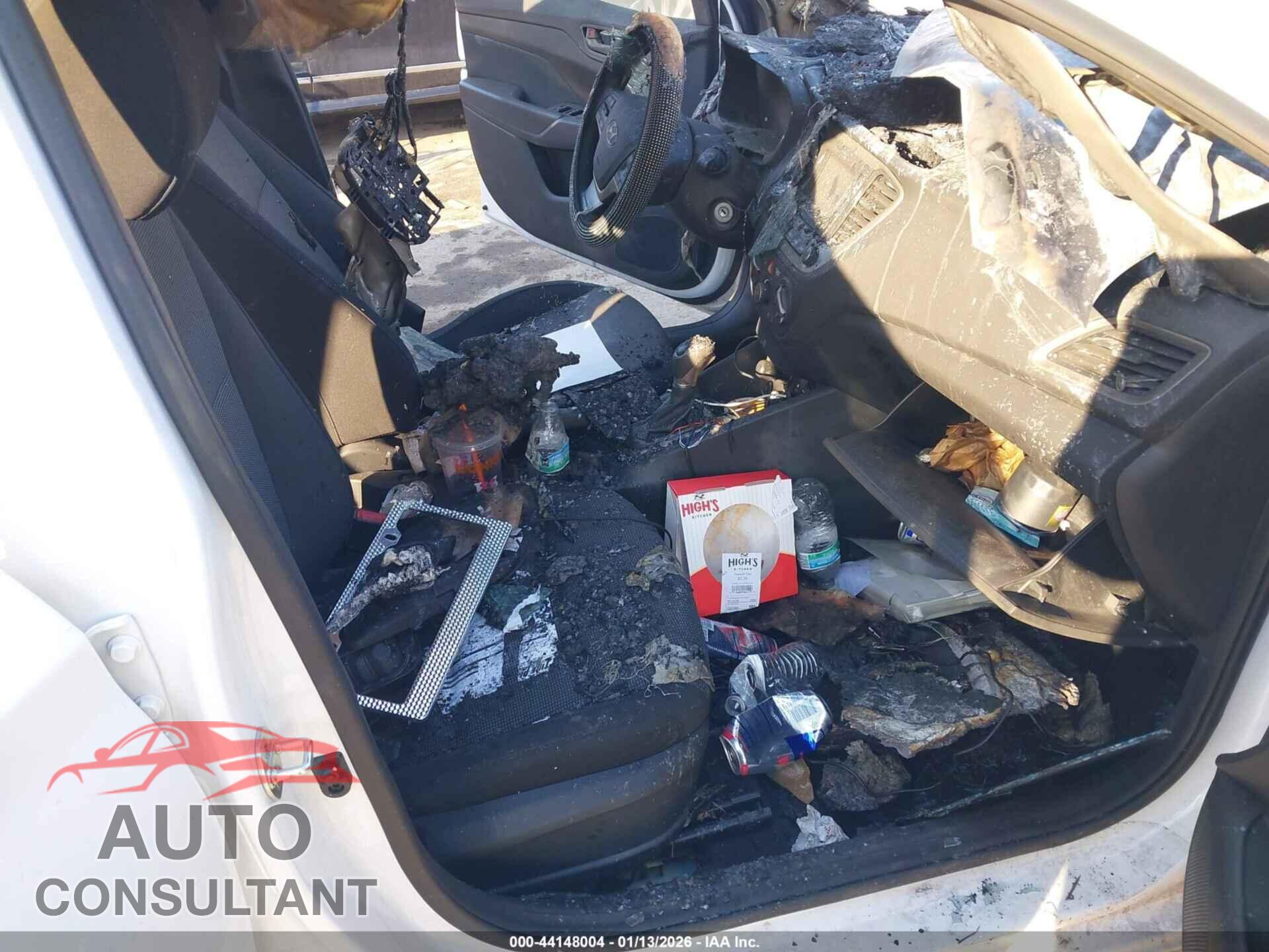 HYUNDAI ACCENT 2019 - 3KPC24A39KE045603