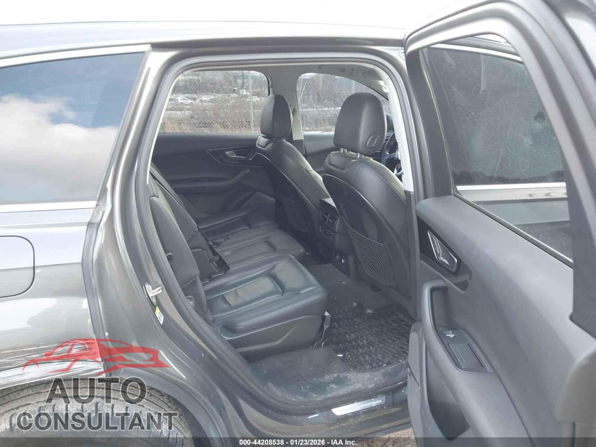 AUDI Q7 2018 - WA1LAAF79JD032809