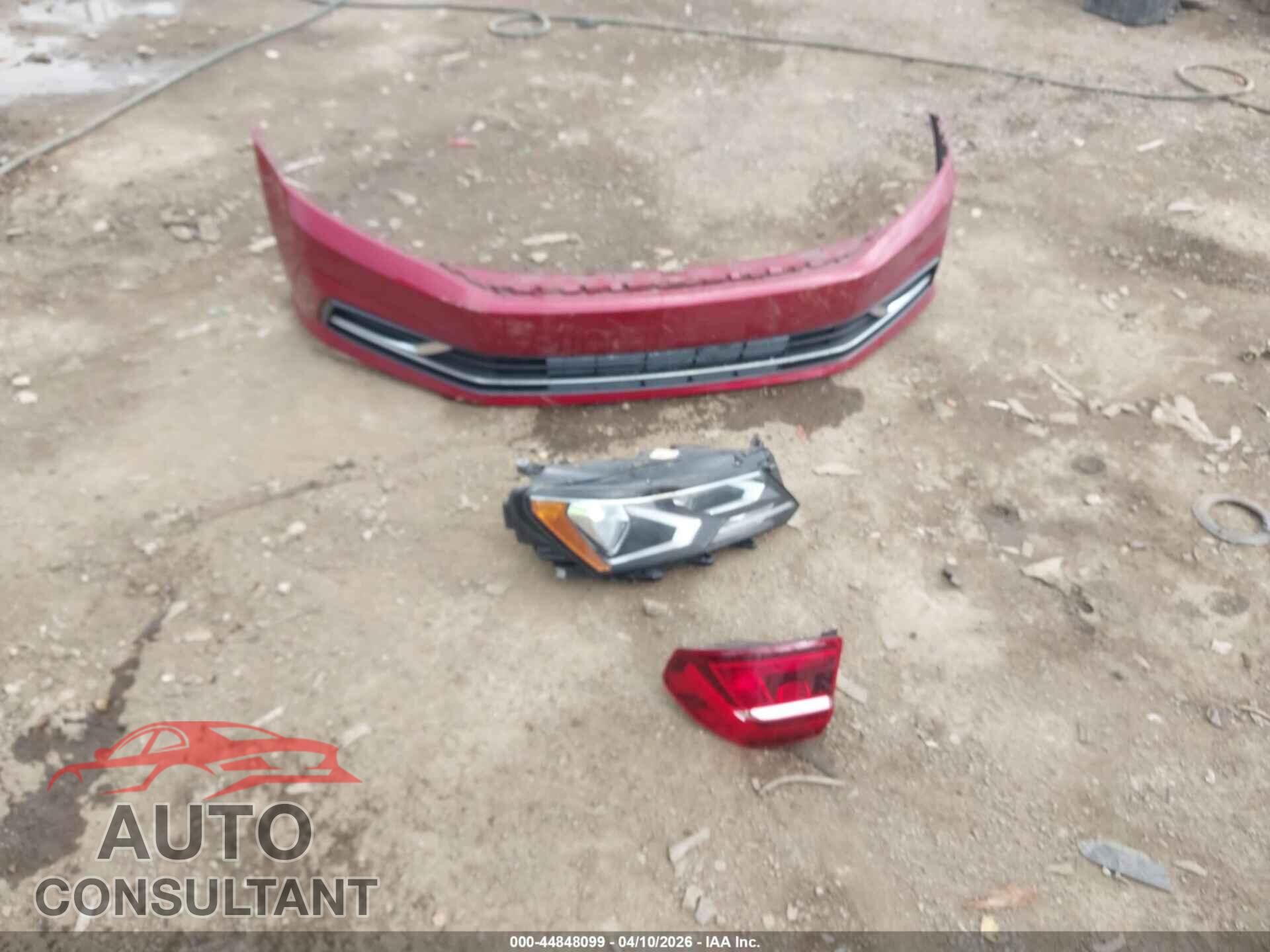 VOLKSWAGEN PASSAT 2019 - 1VWLA7A33KC007762