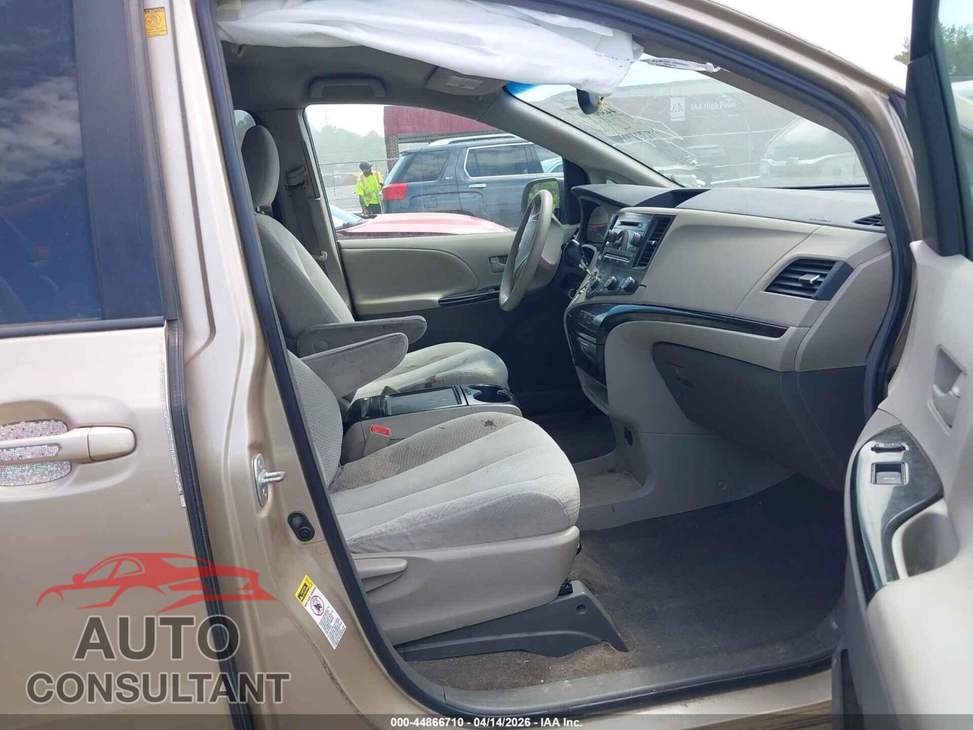 TOYOTA SIENNA 2012 - 5TDKK3DC0CS215310