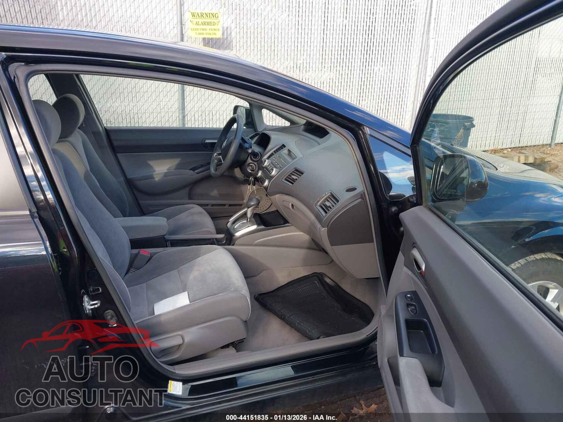 HONDA CIVIC 2009 - 19XFA16569E024551