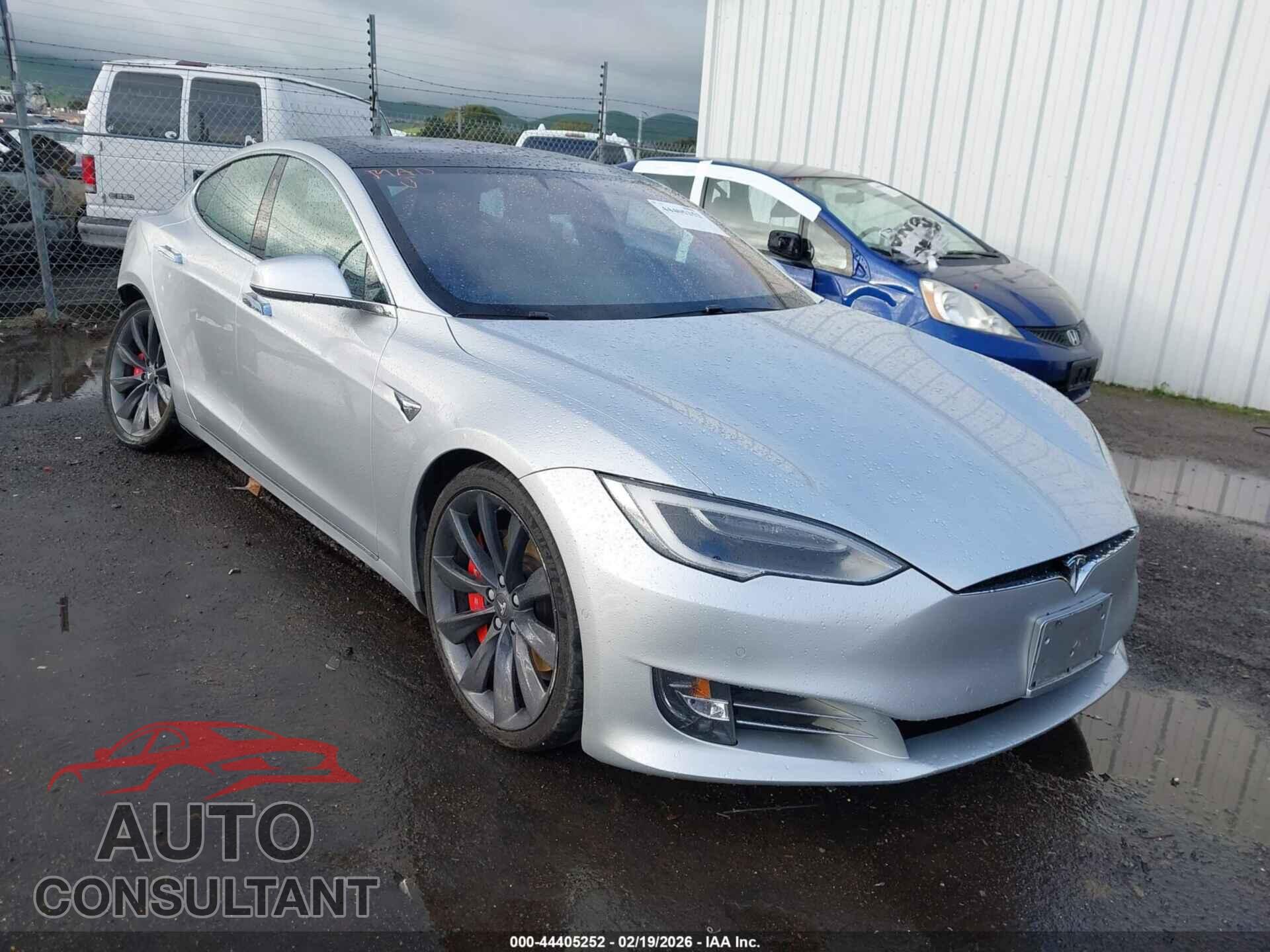 TESLA MODEL S 2017 - 5YJSA1E24HF233706