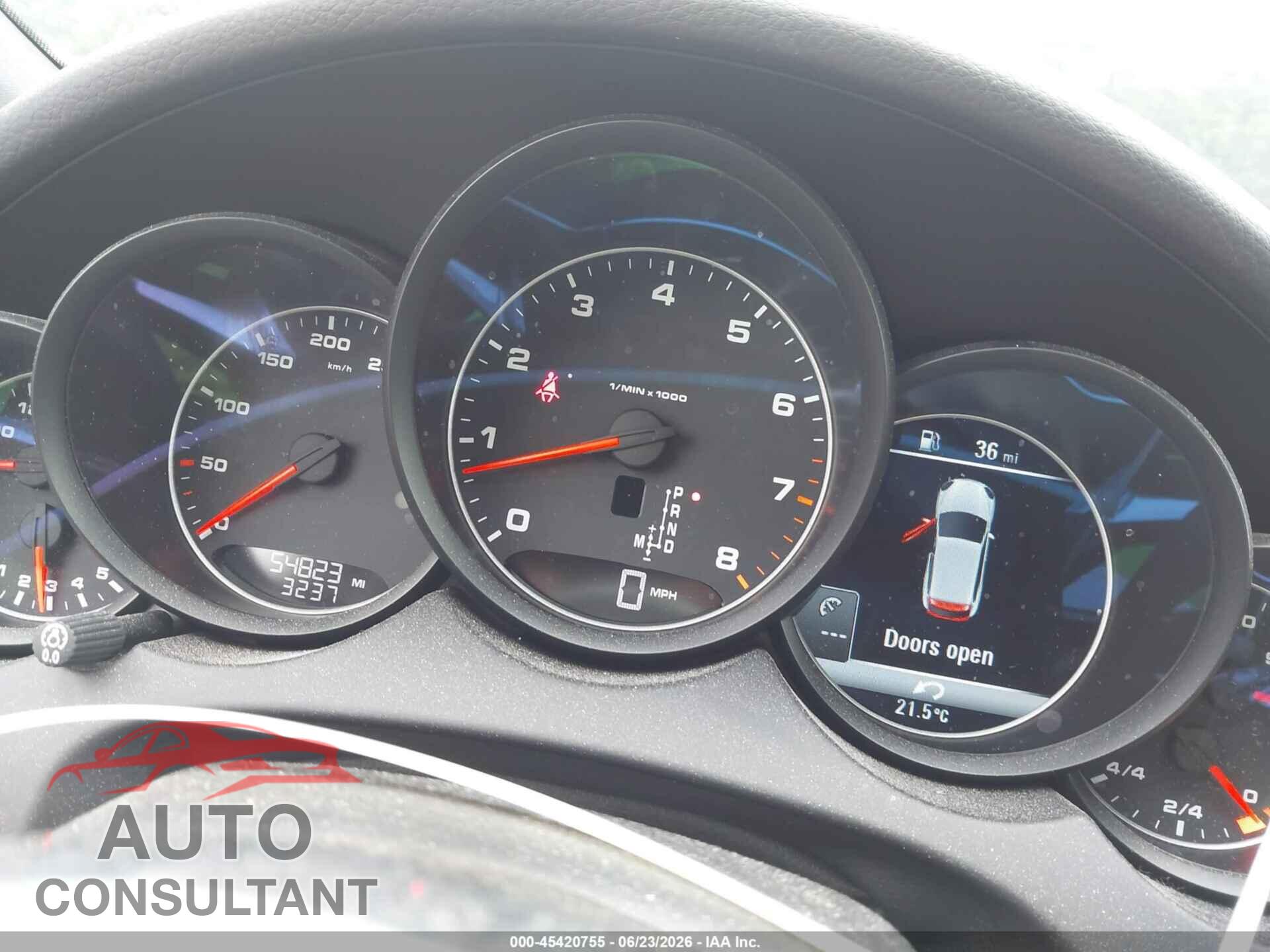 PORSCHE CAYENNE 2017 - WP1AA2A21HKA82879