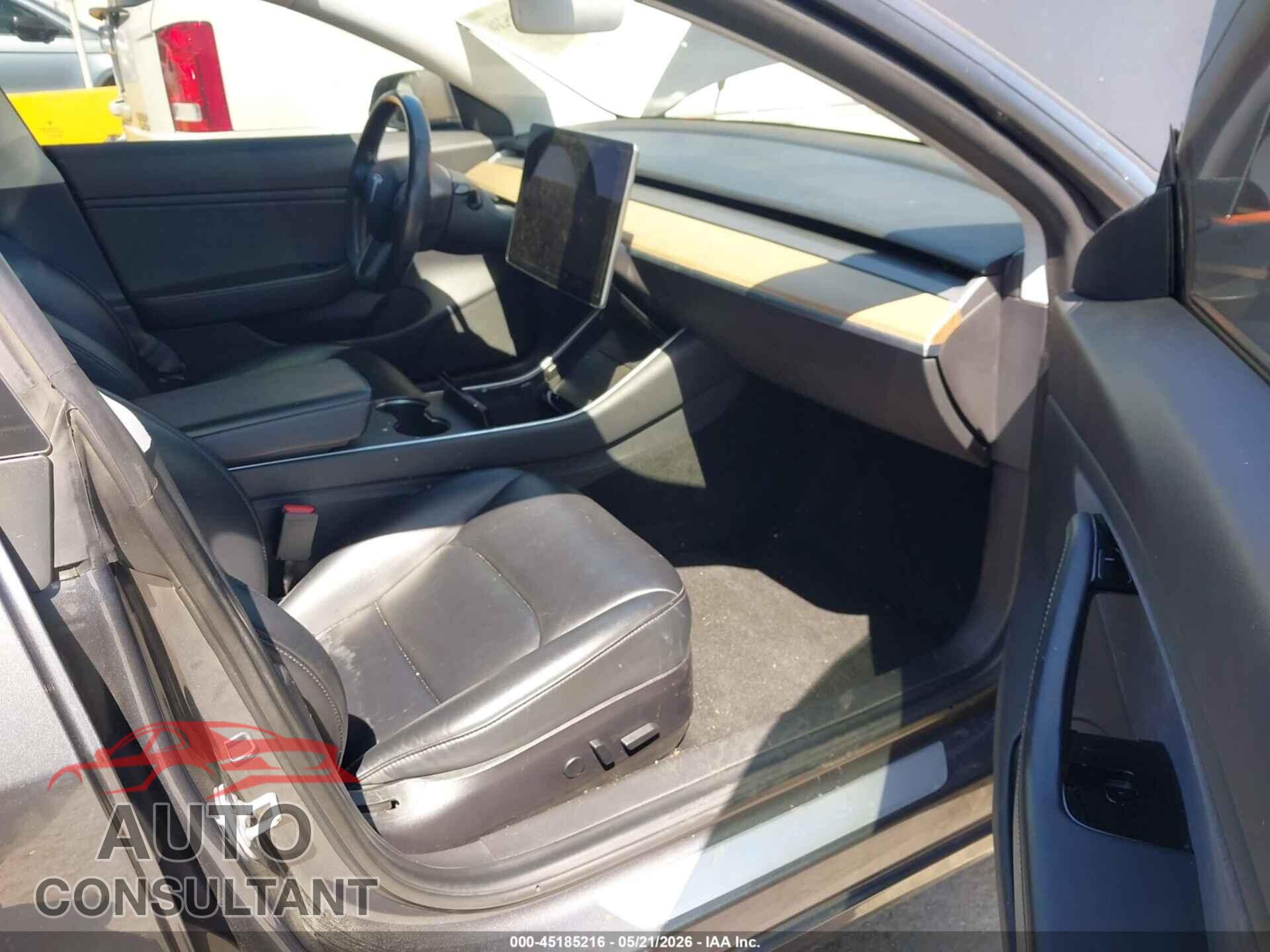 TESLA MODEL 3 2019 - 5YJ3E1EA9KF398576