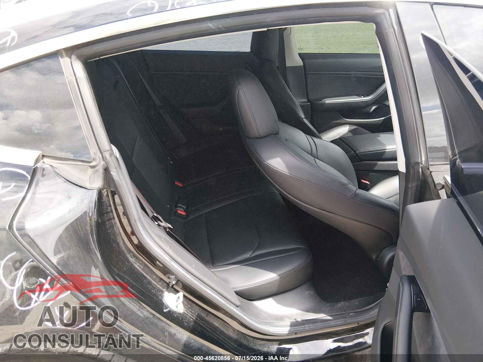 TESLA MODEL 3 2018 - 5YJ3E1EA7JF005902