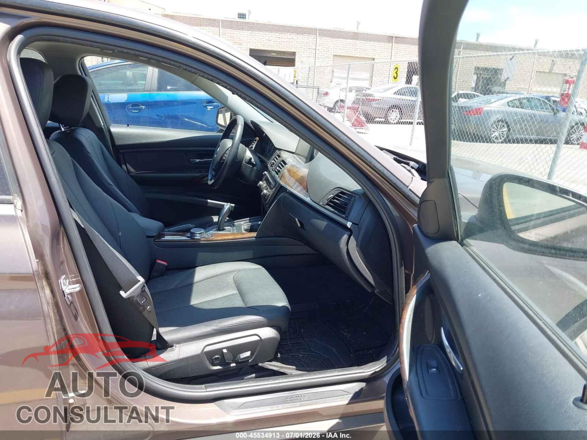 BMW 320I 2015 - WBA3B1C55FK140821