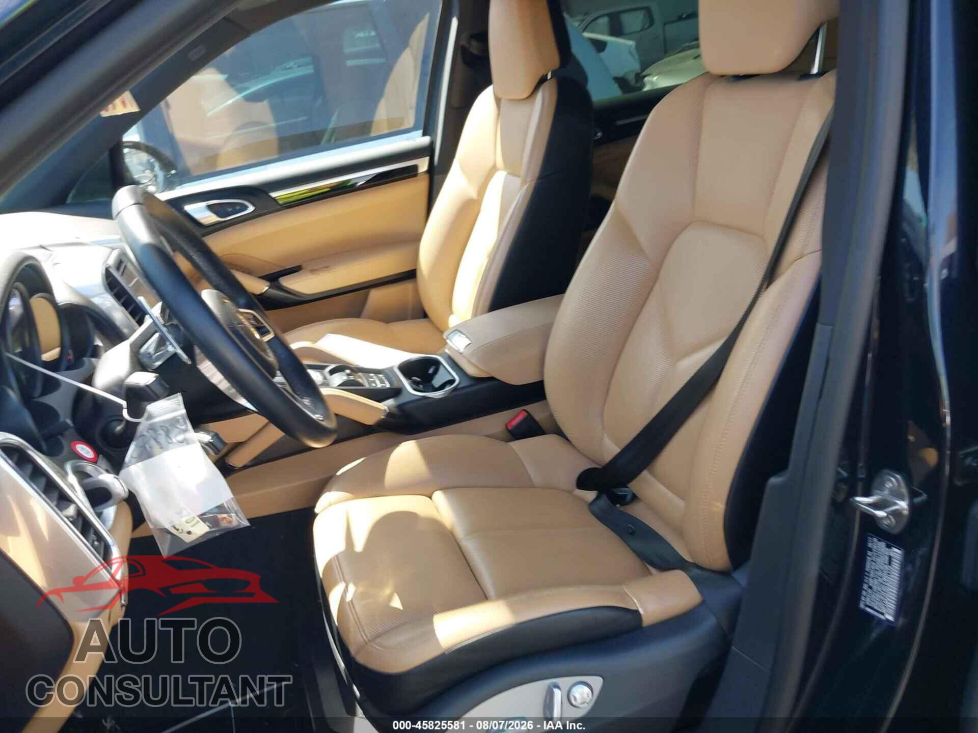 PORSCHE CAYENNE 2017 - WP1AA2A26HKA91772