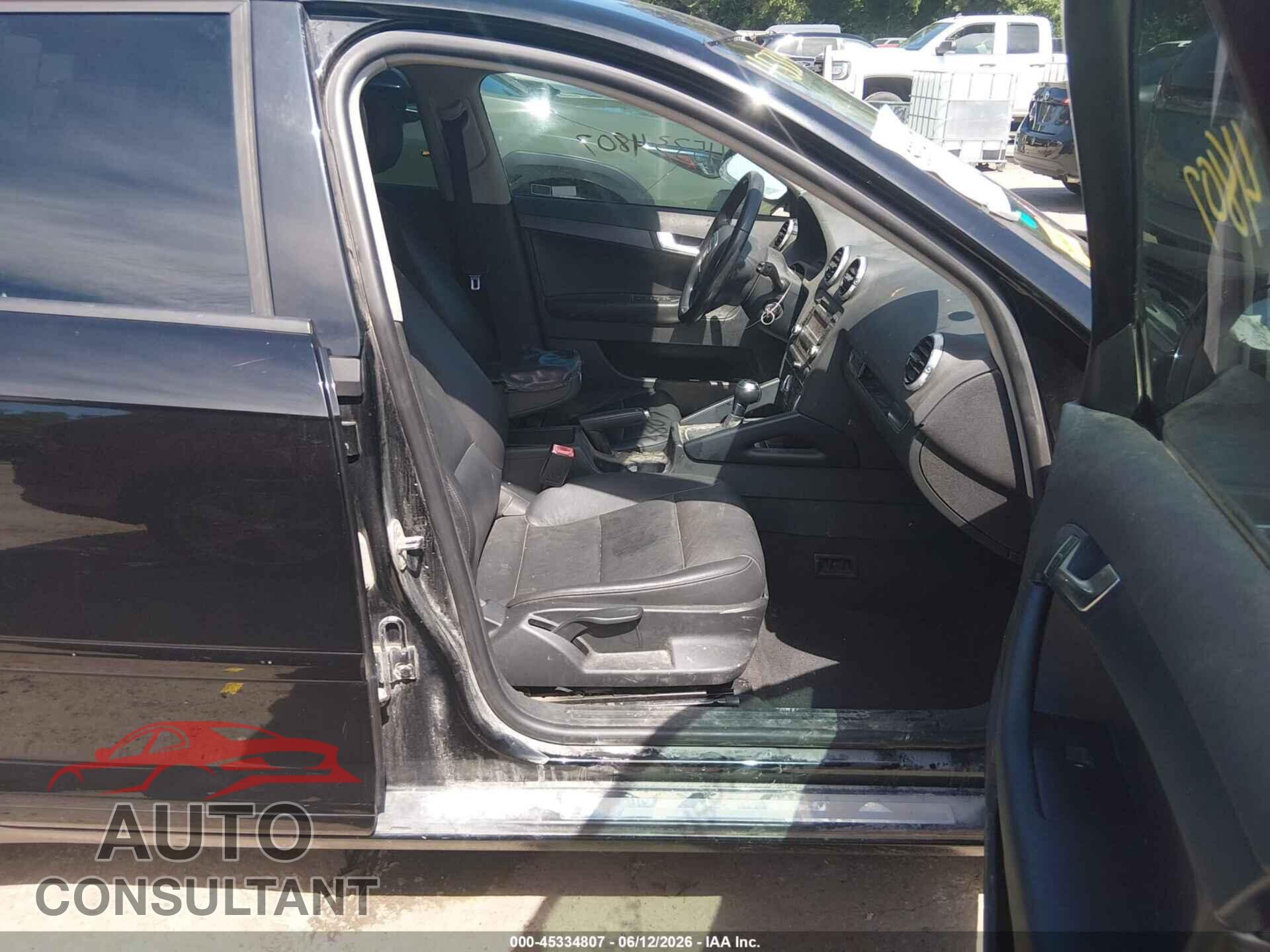 AUDI A3 2012 - WAUBJAFM0CA010156