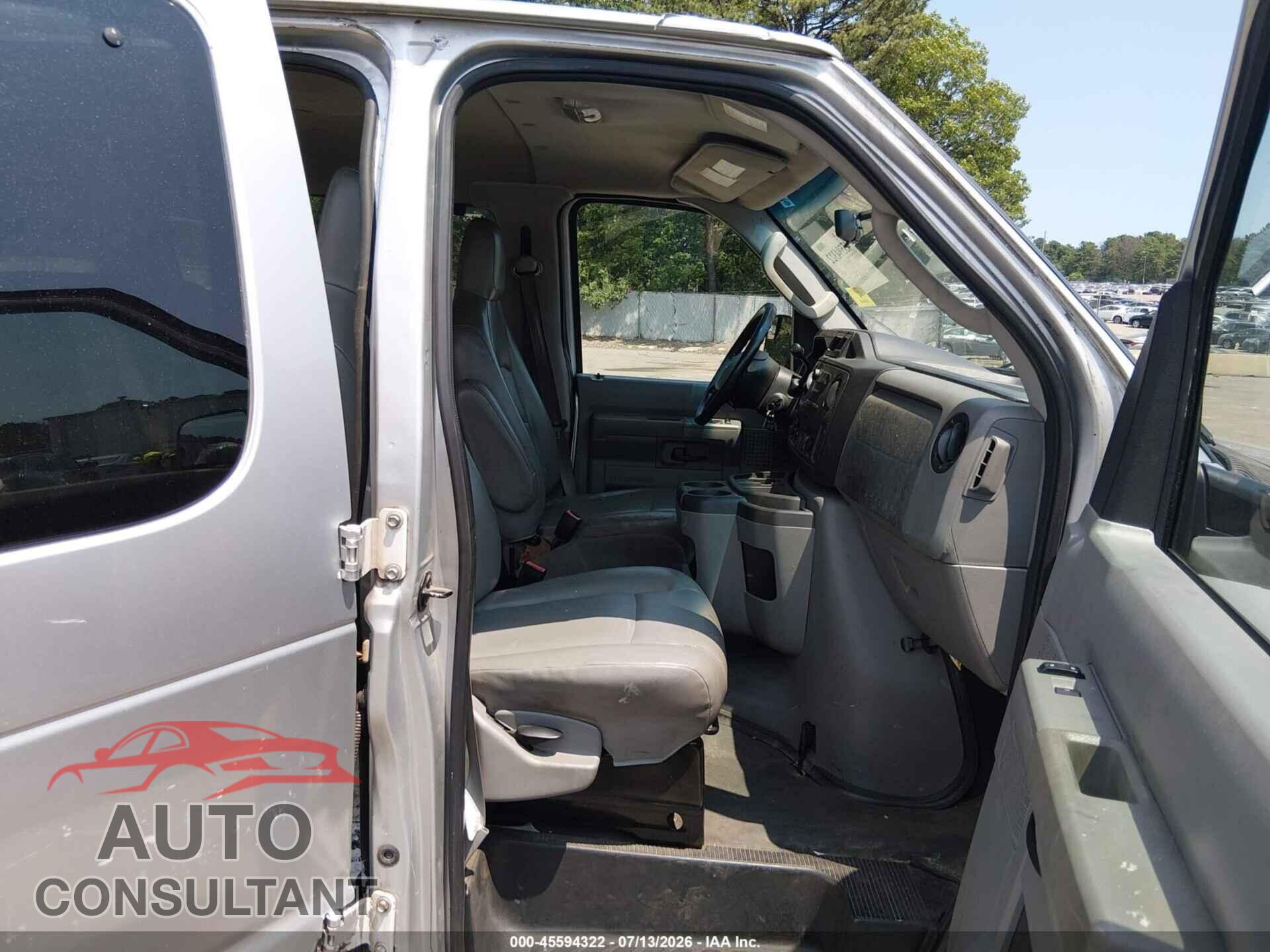 FORD E-350 SUPER DUTY 2012 - 1FBNE3BL0CDA68963
