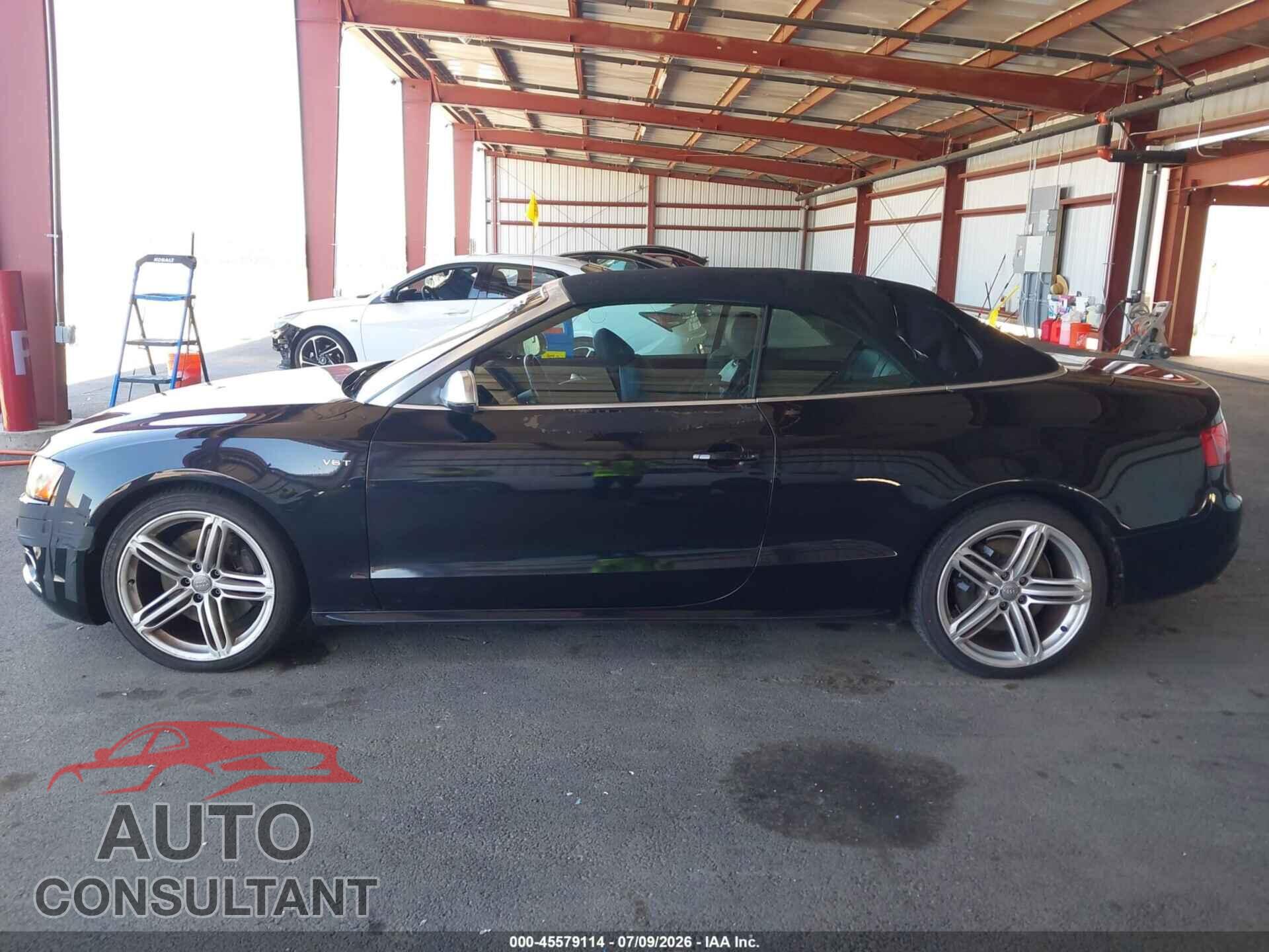 AUDI S5 2012 - WAUCGAFH8CN000585