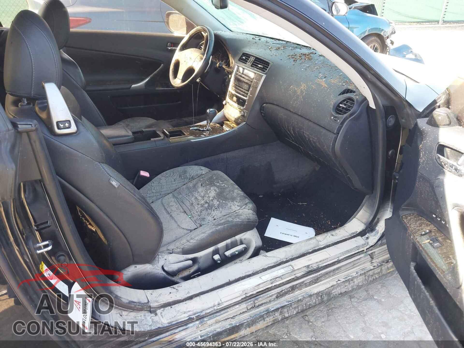 LEXUS IS 250C 2010 - JTHFF2C25A2504372