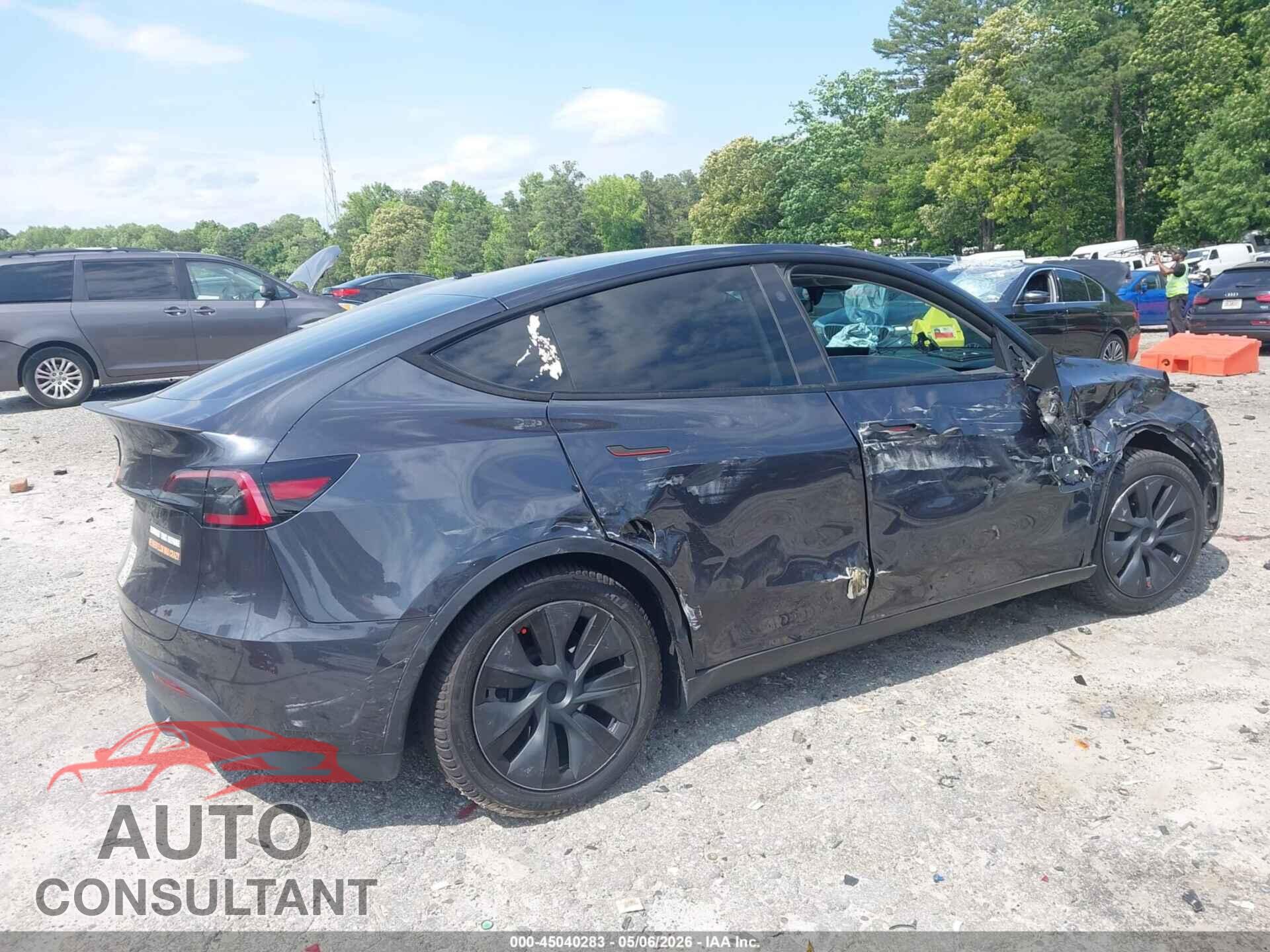 TESLA MODEL Y 2024 - 7SAYGDED3RA303984
