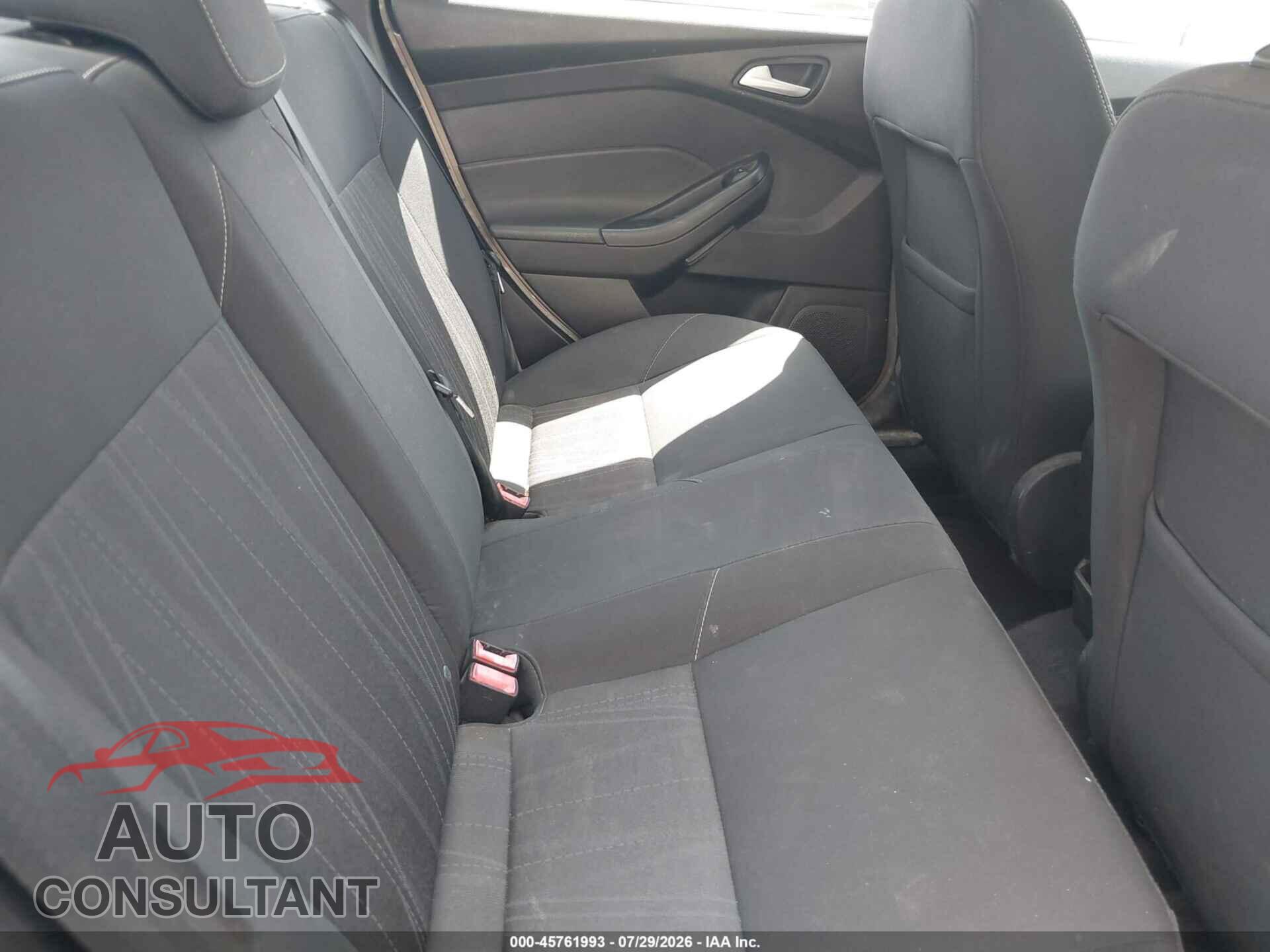 FORD FOCUS 2016 - 1FADP3F2XGL365940