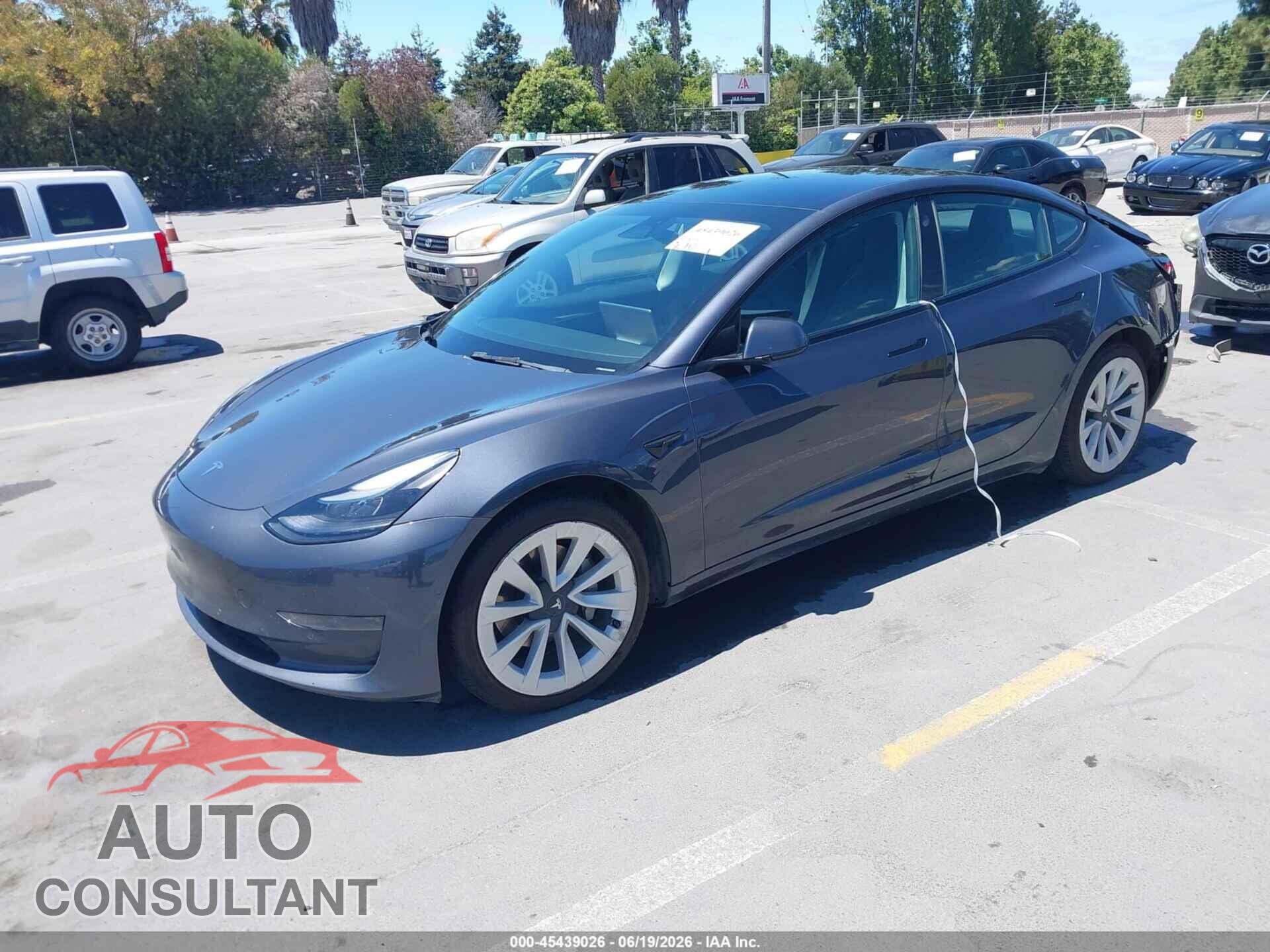 TESLA MODEL 3 2022 - 5YJ3E1EA9NF295145