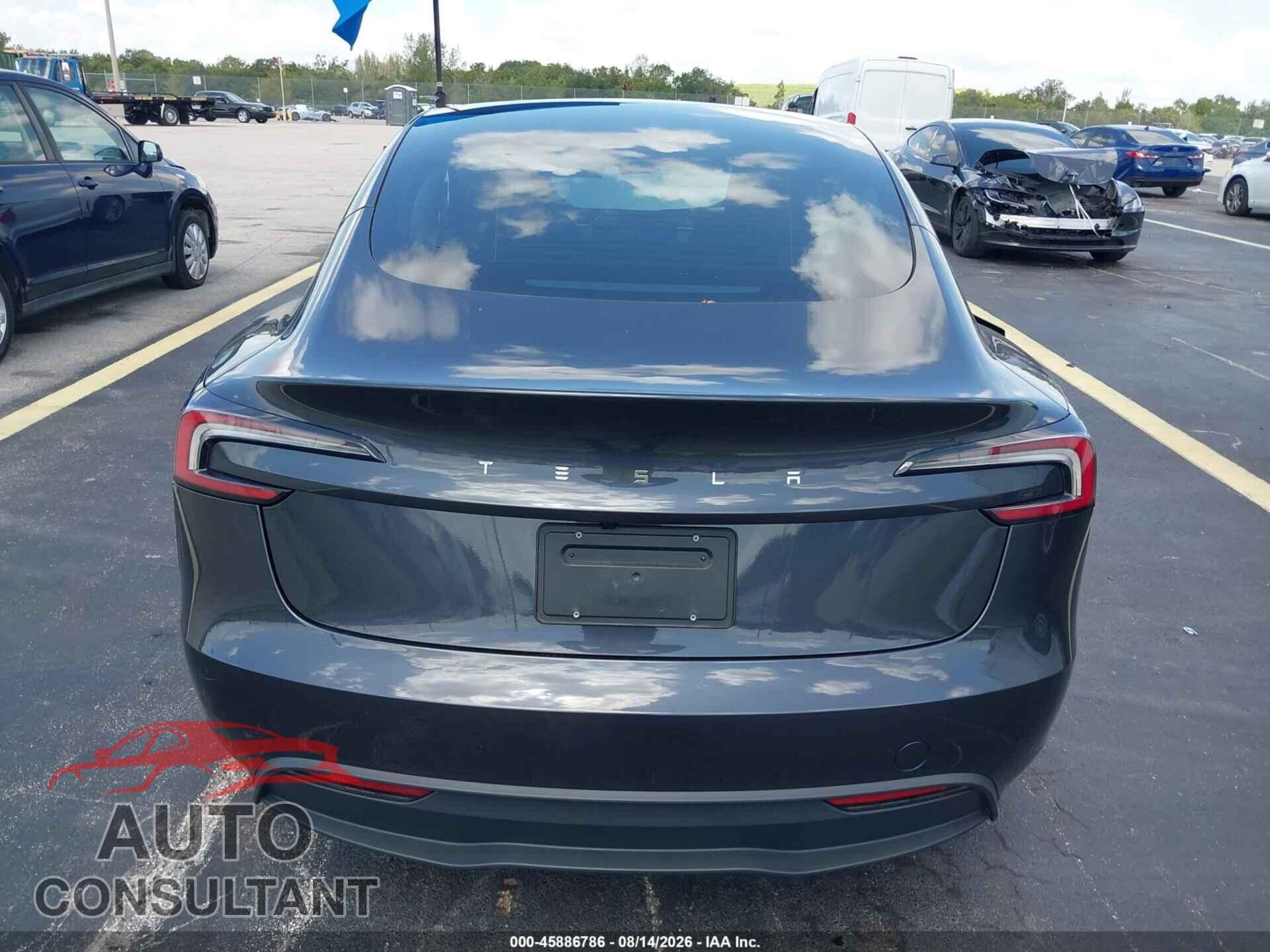 TESLA MODEL 3 2025 - 5YJ3E1EA9SF047781