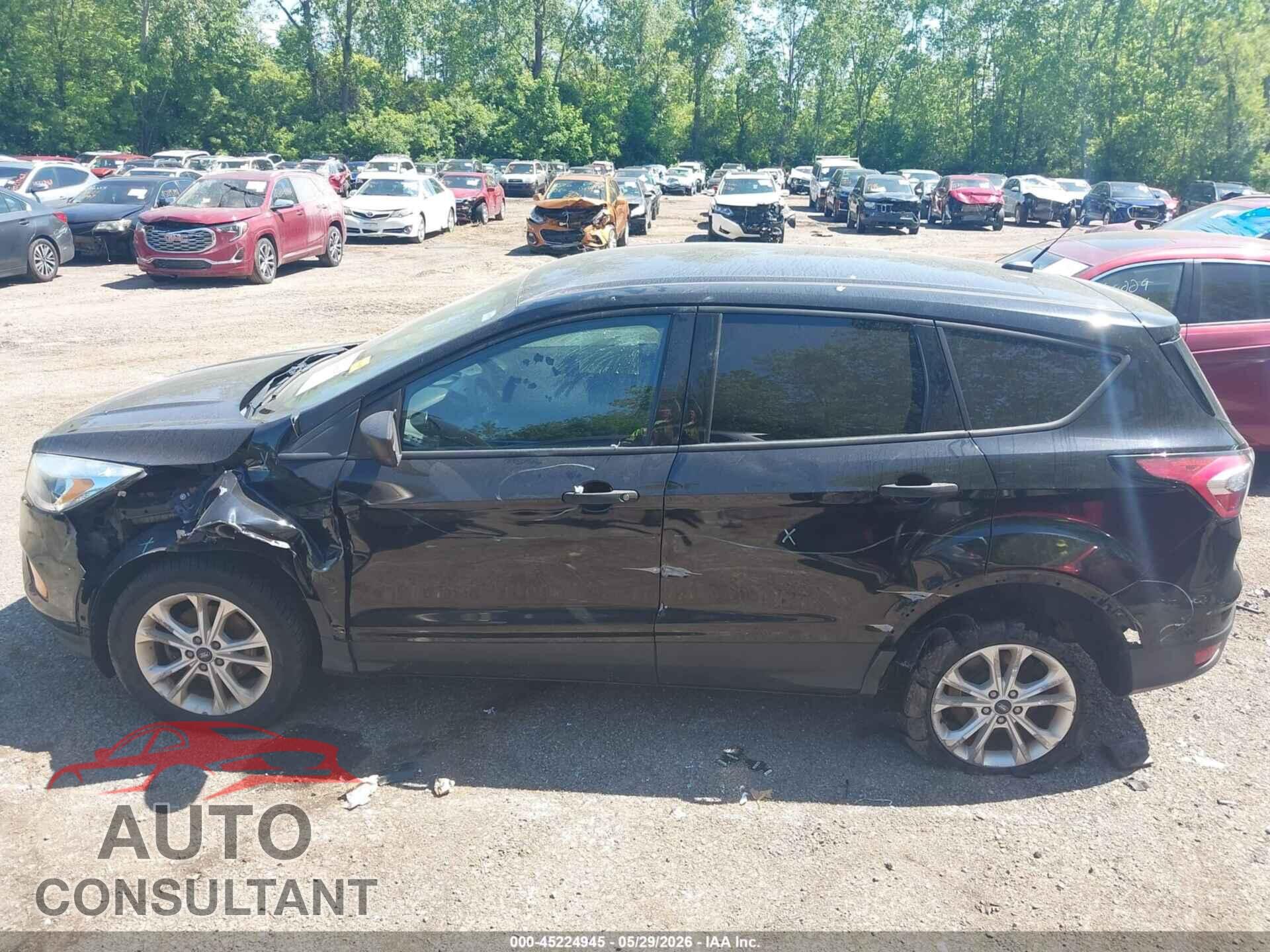 FORD ESCAPE 2017 - 1FMCU0F77HUC44797