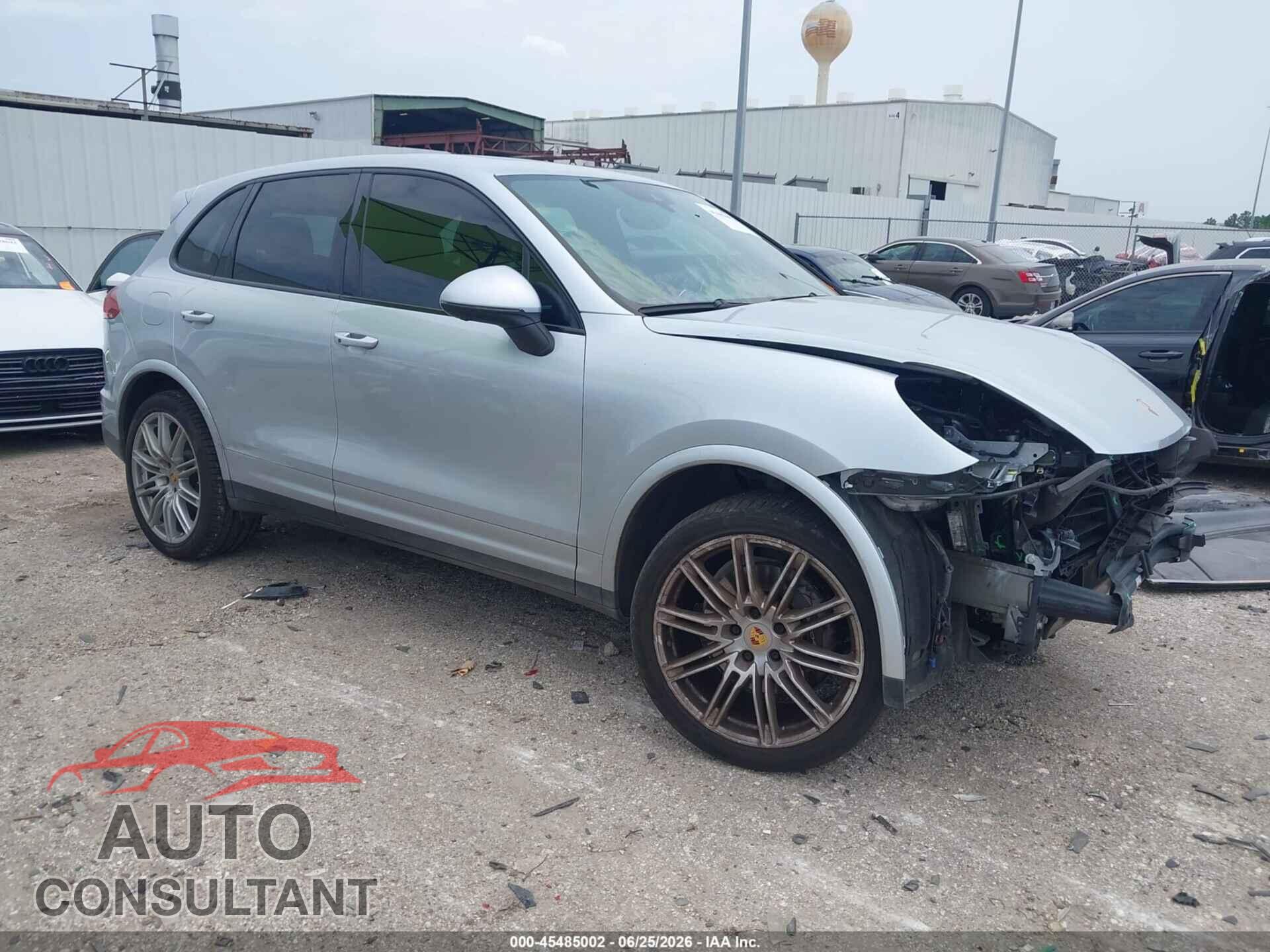 PORSCHE CAYENNE 2018 - WP1AA2A24JKA01069