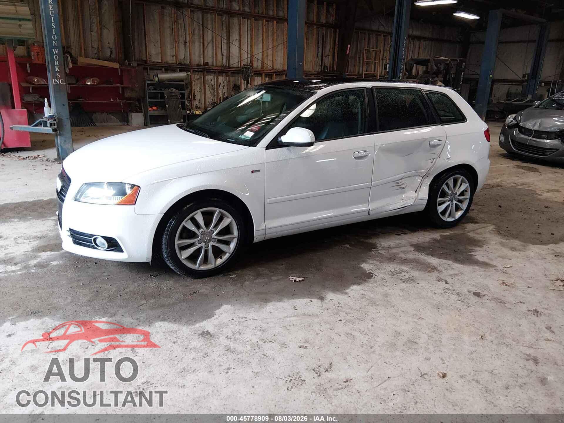 AUDI A3 2012 - WAUDFAFM4CA096047