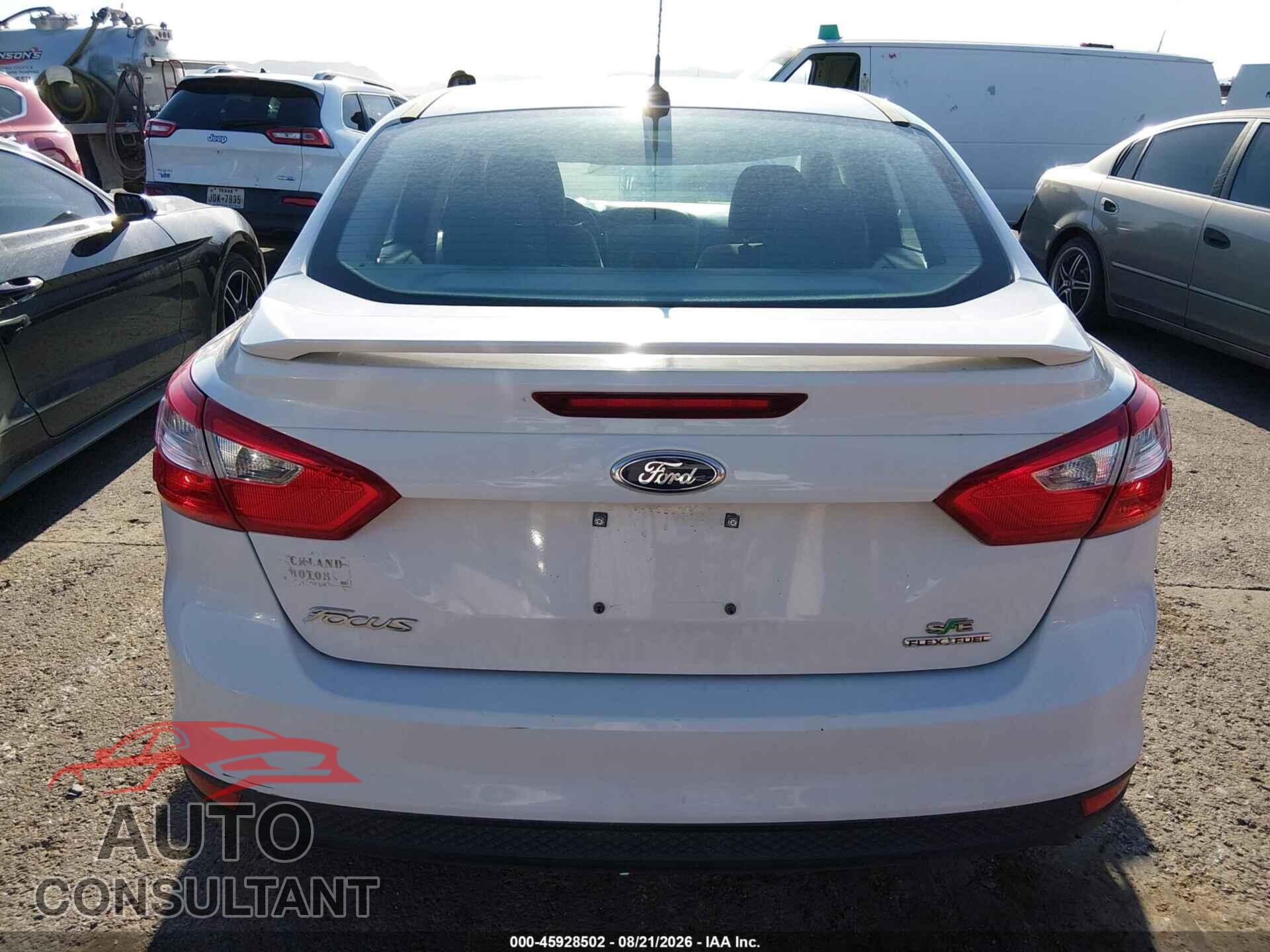 FORD FOCUS 2014 - 1FADP3F22EL383345