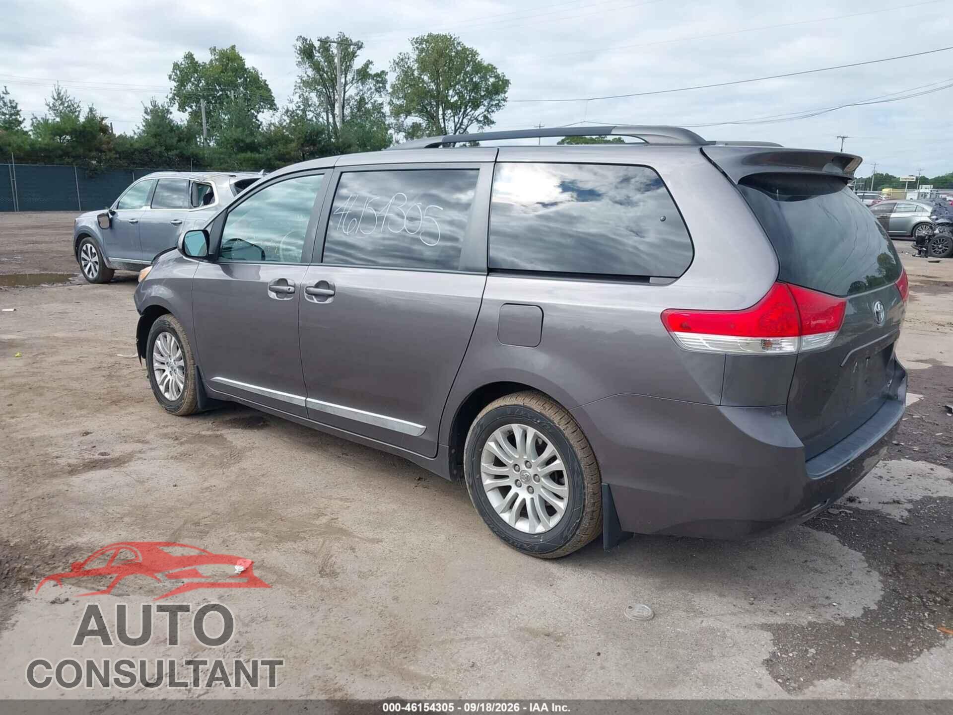 TOYOTA SIENNA 2014 - 5TDYK3DC5ES518113