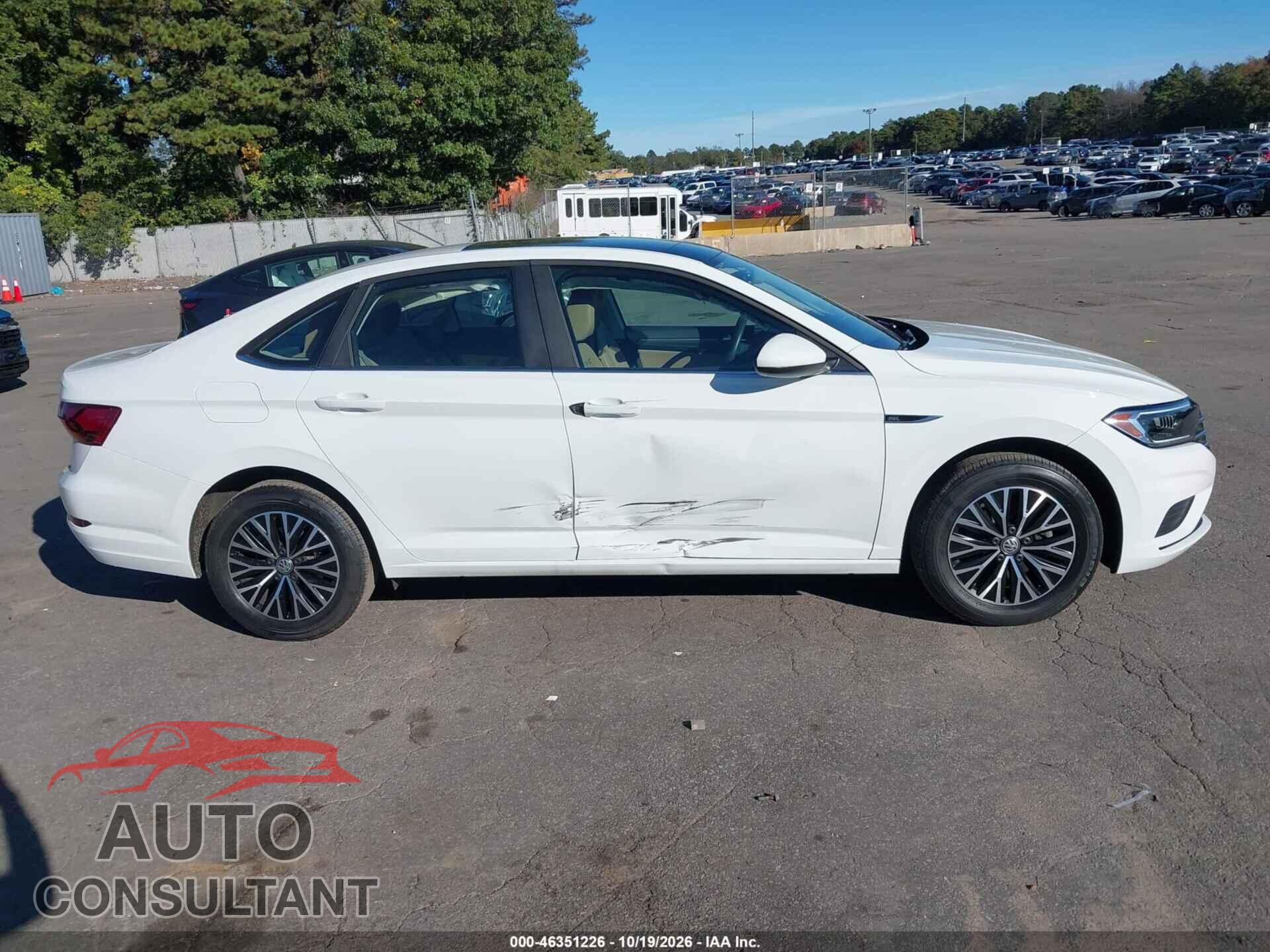 VOLKSWAGEN JETTA 2019 - 3VWEB7BU8KM203403