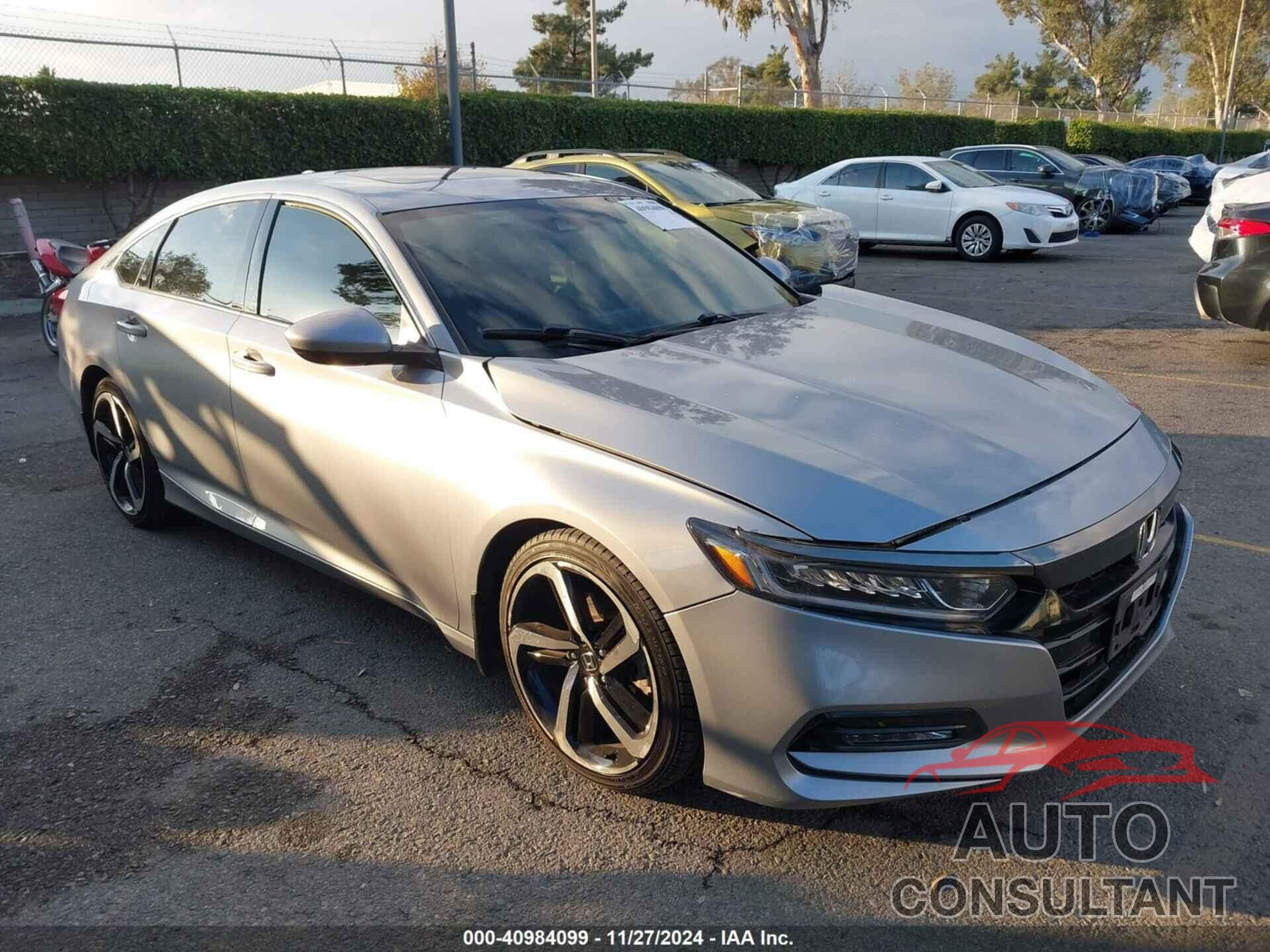 HONDA ACCORD 2018 - 1HGCV2F31JA013817