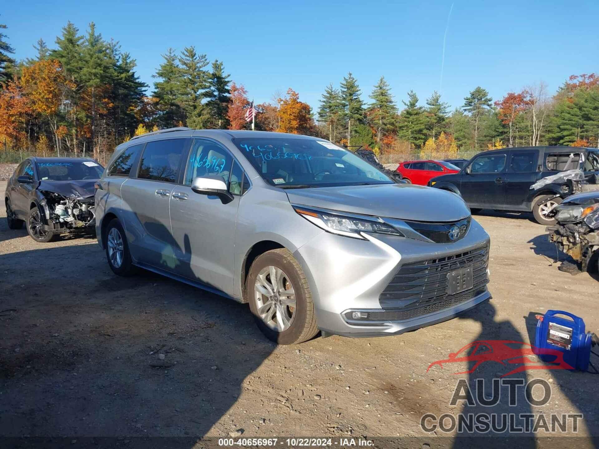 TOYOTA SIENNA 2022 - 5TDZSKFC6NS045690