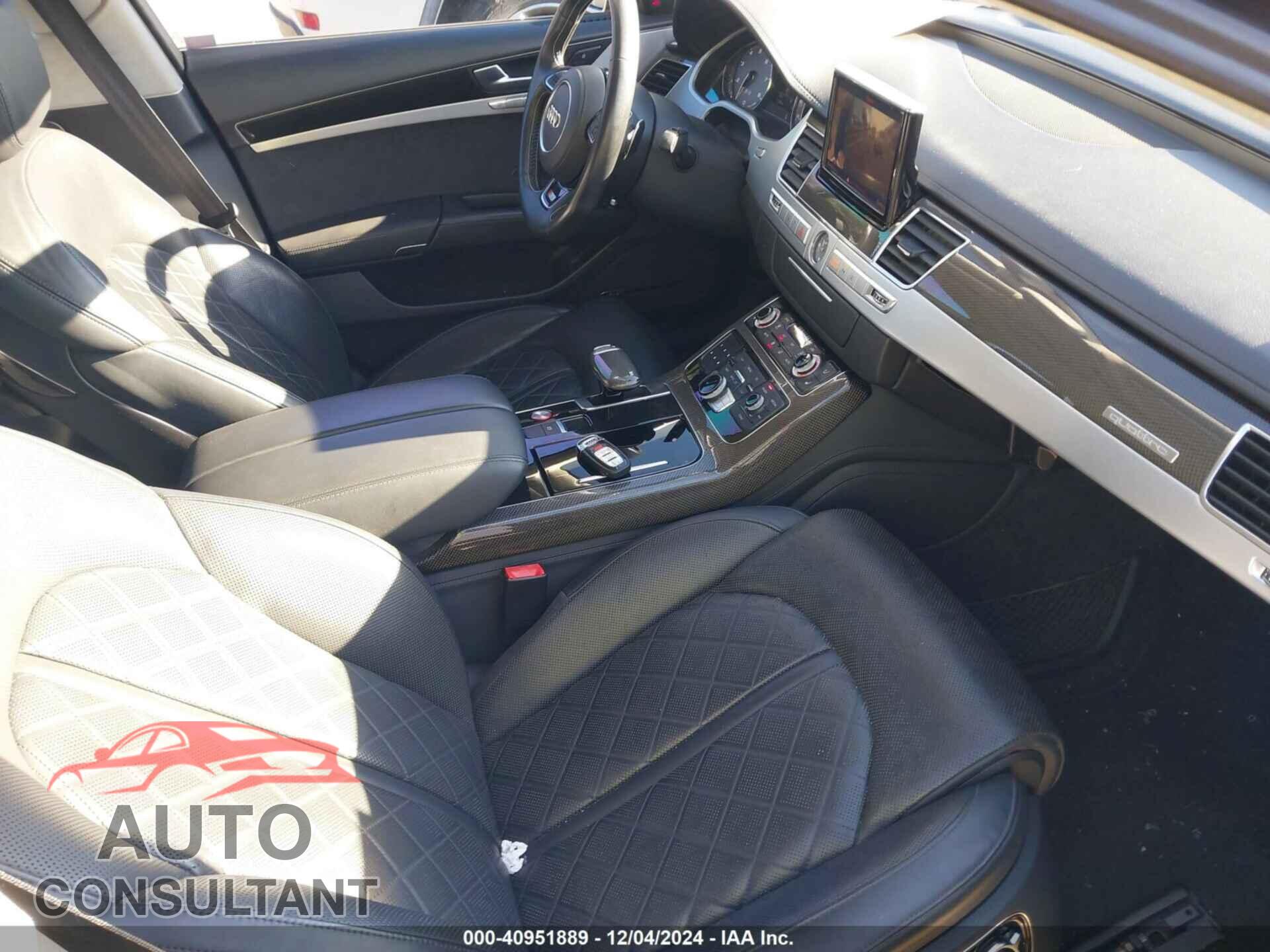 AUDI S8 2014 - WAUD2AFD9EN003014