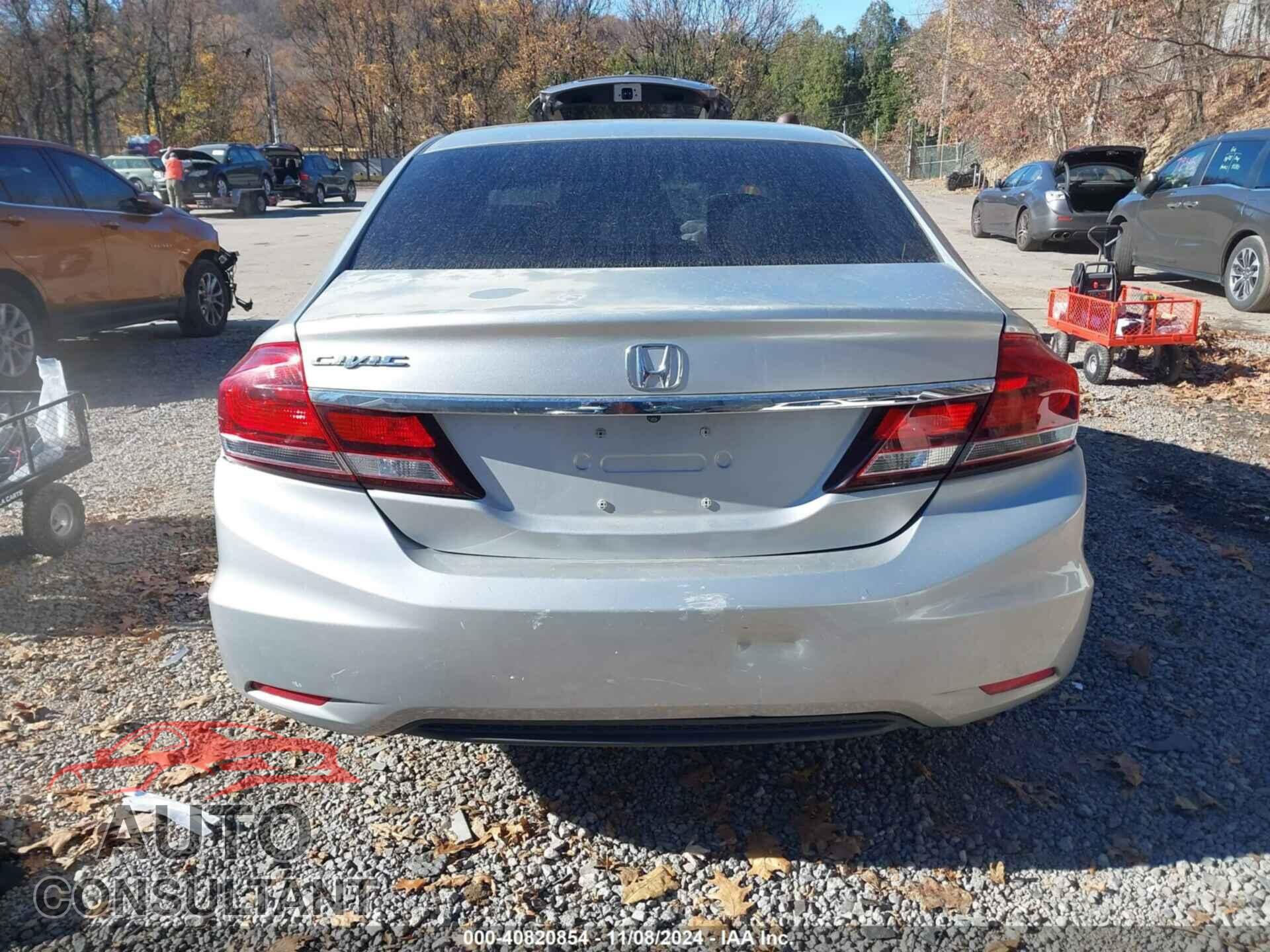 HONDA CIVIC 2015 - 2HGFB2F58FH562611
