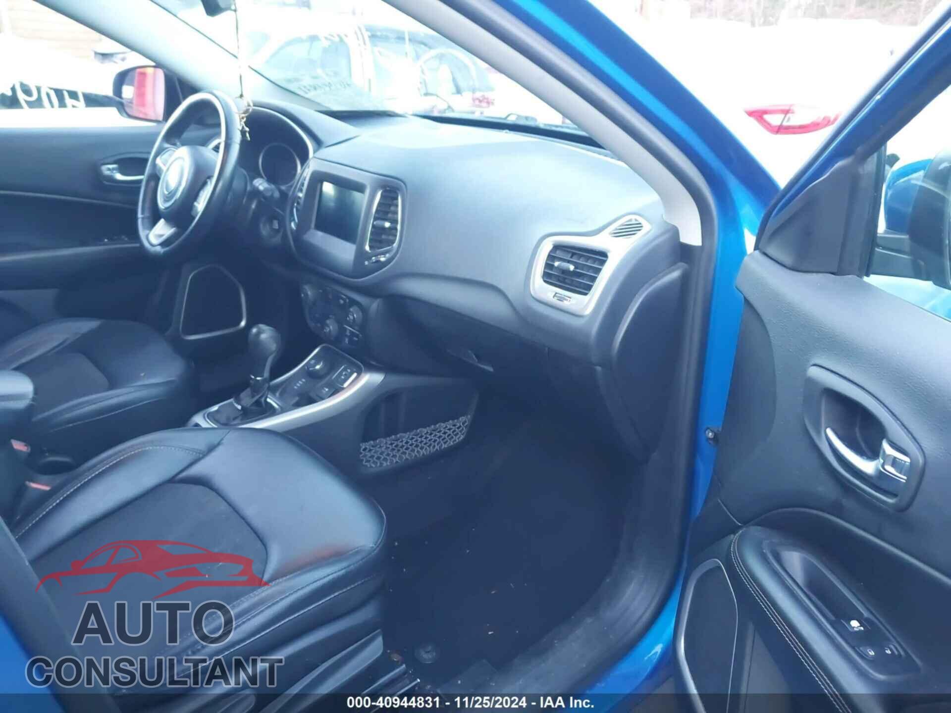 JEEP COMPASS 2019 - 3C4NJDBBXKT596958