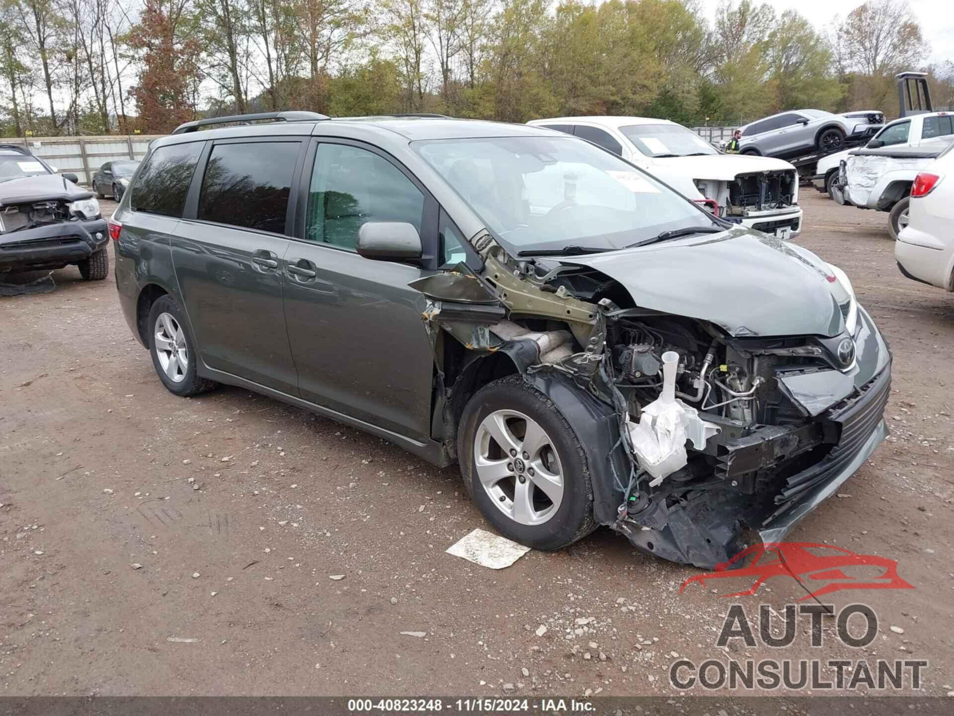 TOYOTA SIENNA 2019 - 5TDKZ3DC0KS014873