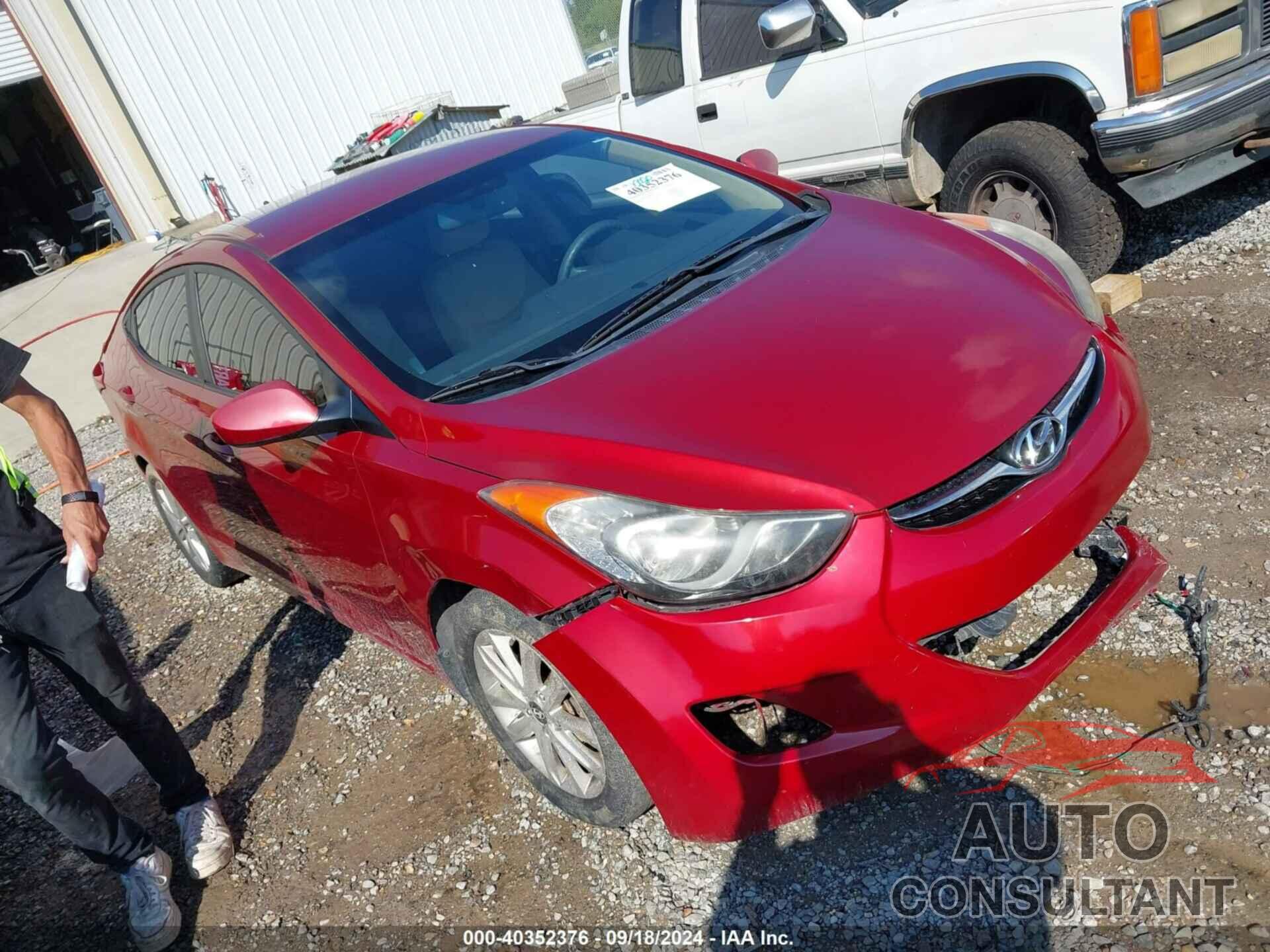 HYUNDAI ELANTRA 2013 - KMHDH4AE4DU864412