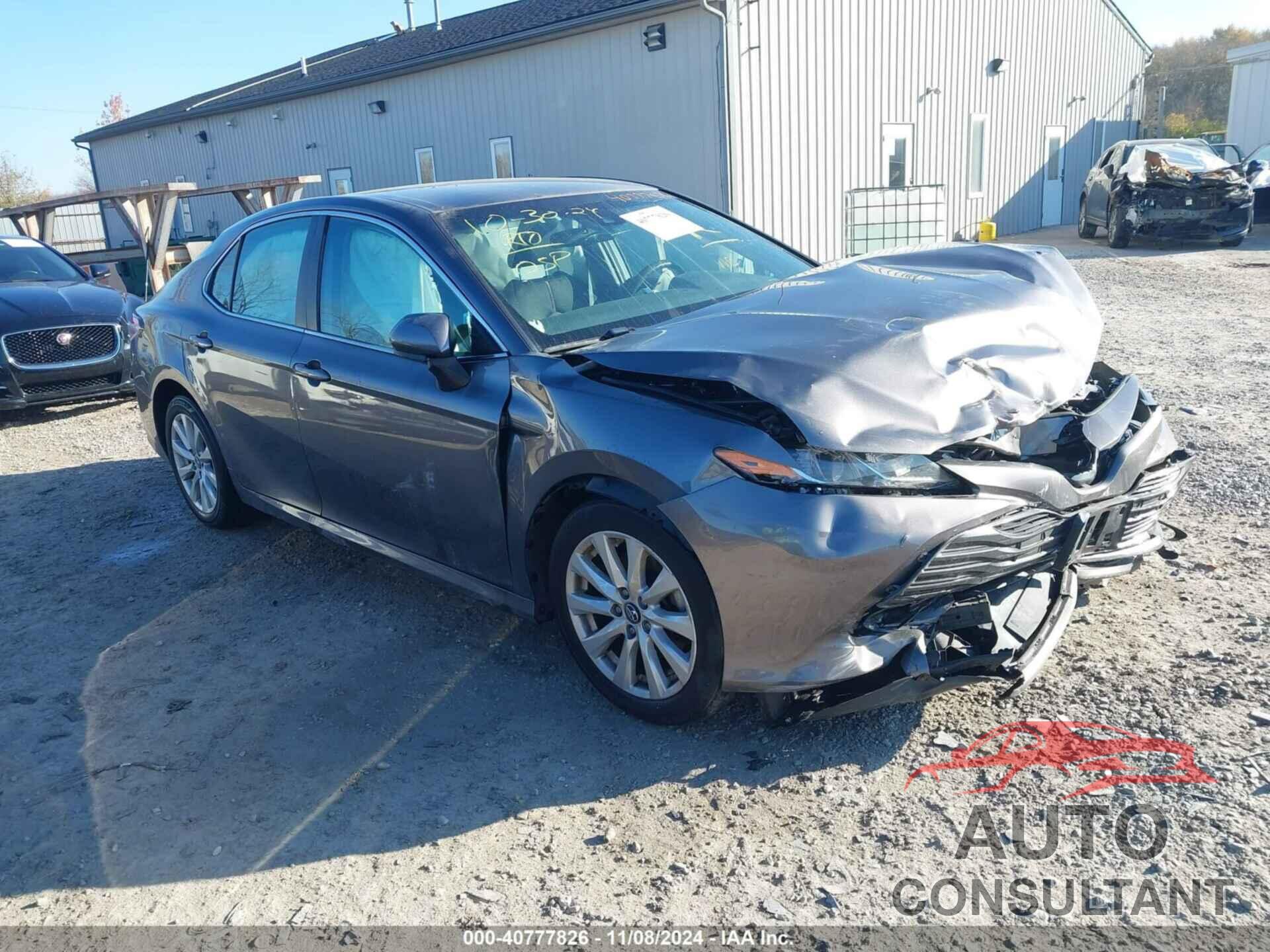 TOYOTA CAMRY 2018 - 4T1B11HK8JU118417