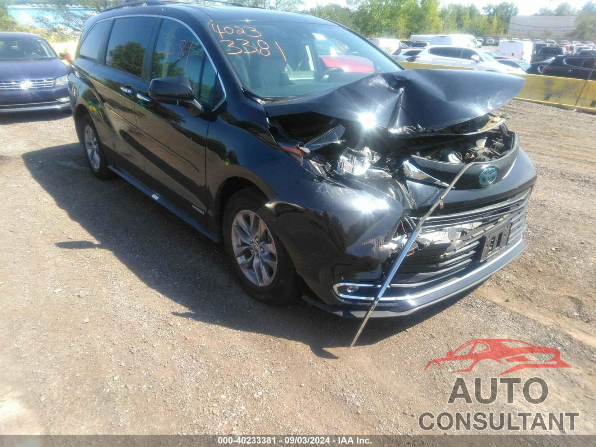 TOYOTA SIENNA 2021 - 5TDYRKEC1MS061223