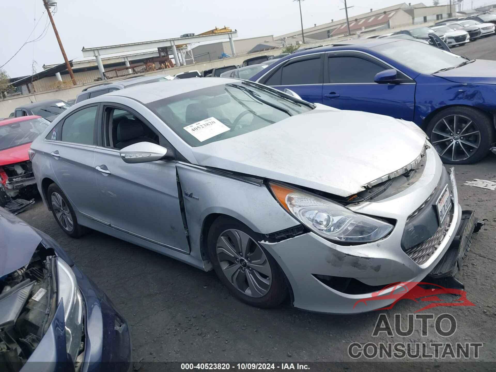 HYUNDAI SONATA HYBRID 2013 - KMHEC4A47DA073044