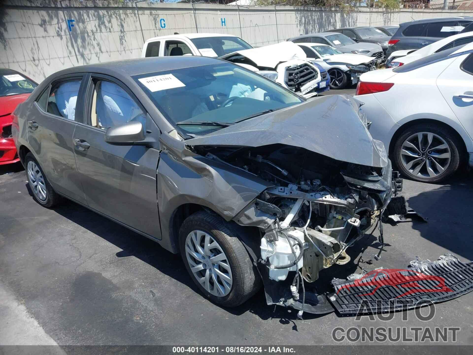 TOYOTA COROLLA 2018 - 5YFBURHE4JP815066