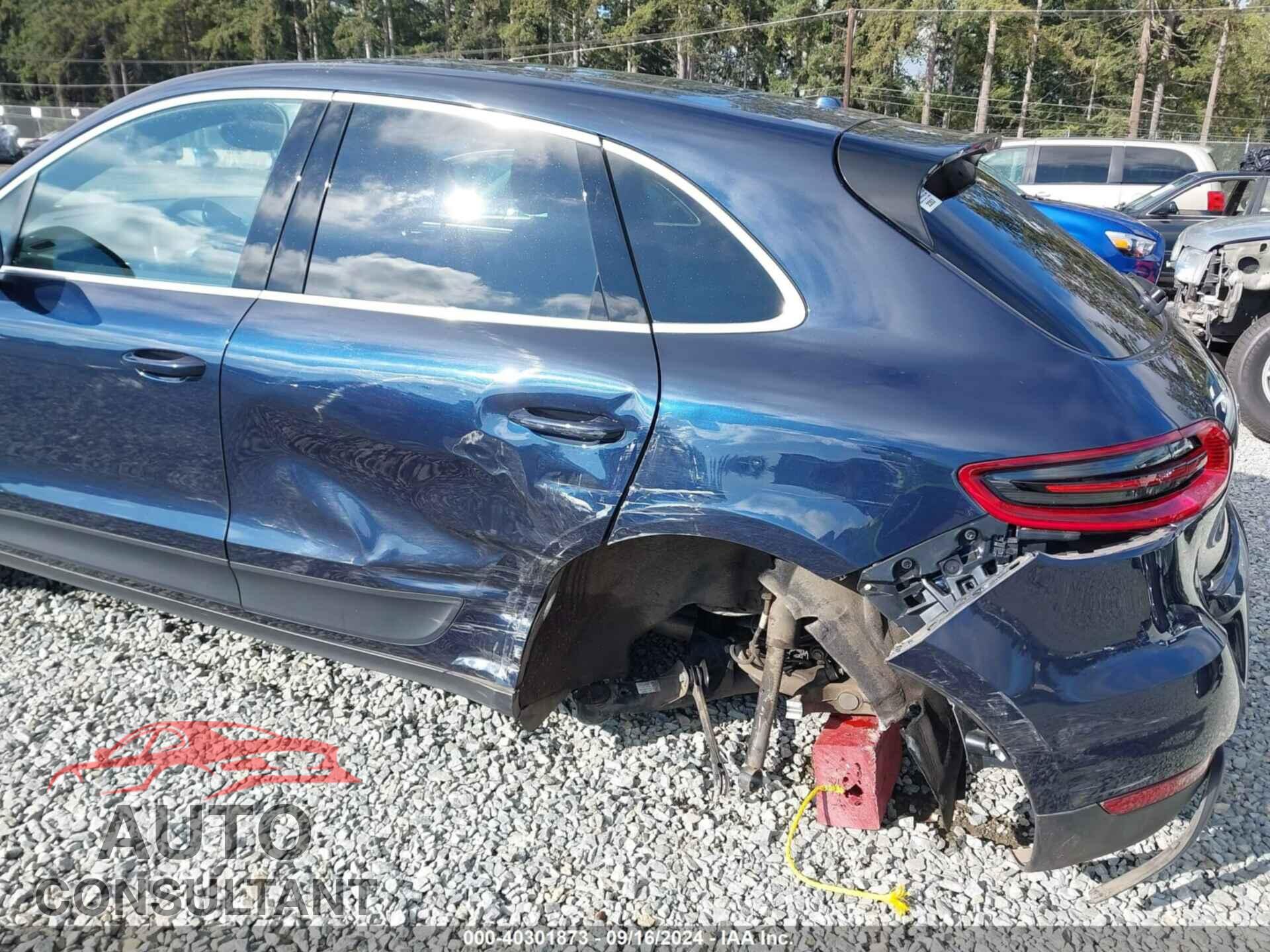PORSCHE MACAN 2017 - WP1AB2A54HLB17397
