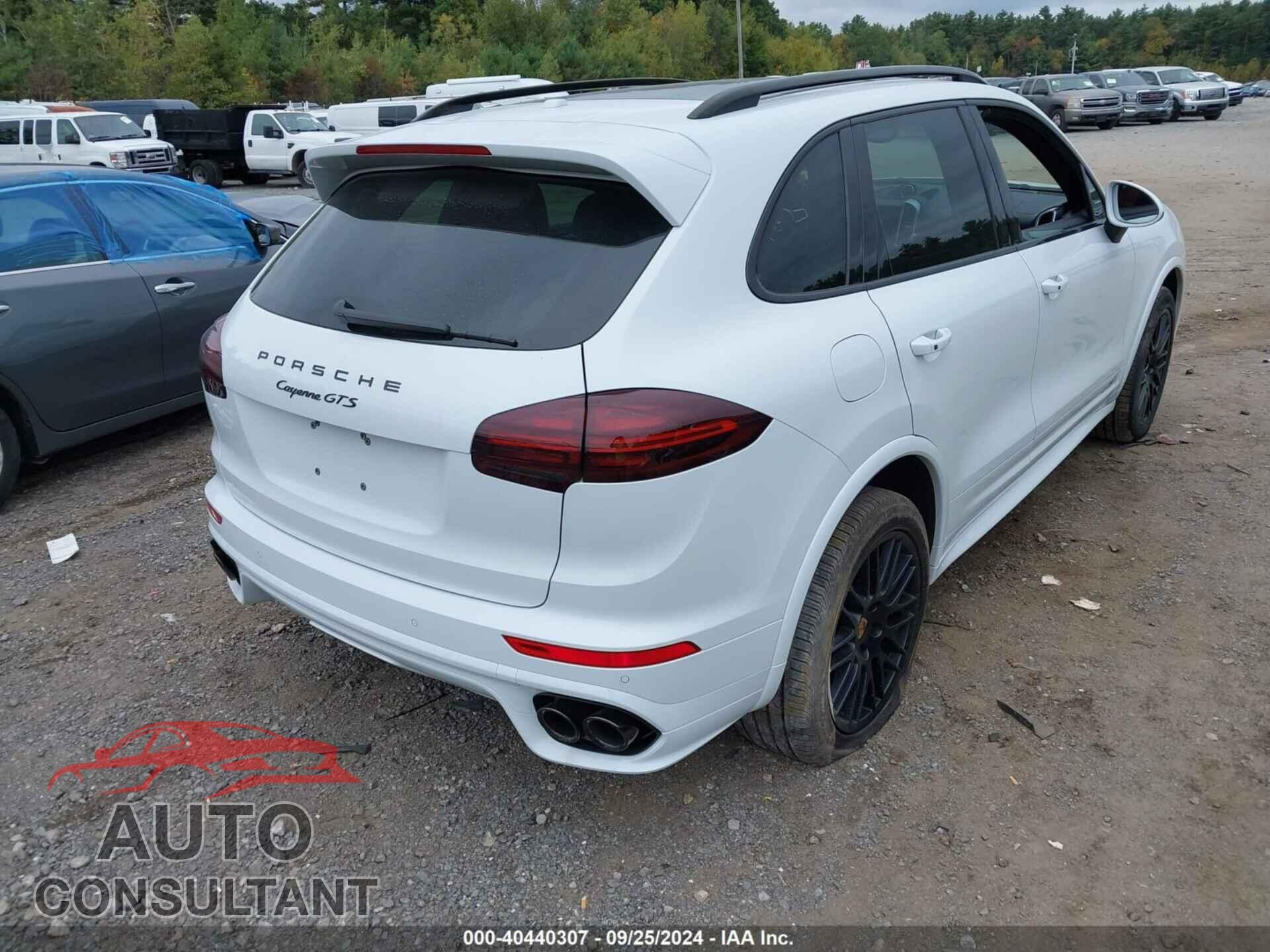 PORSCHE CAYENNE 2017 - WP1AD2A23HLA84005