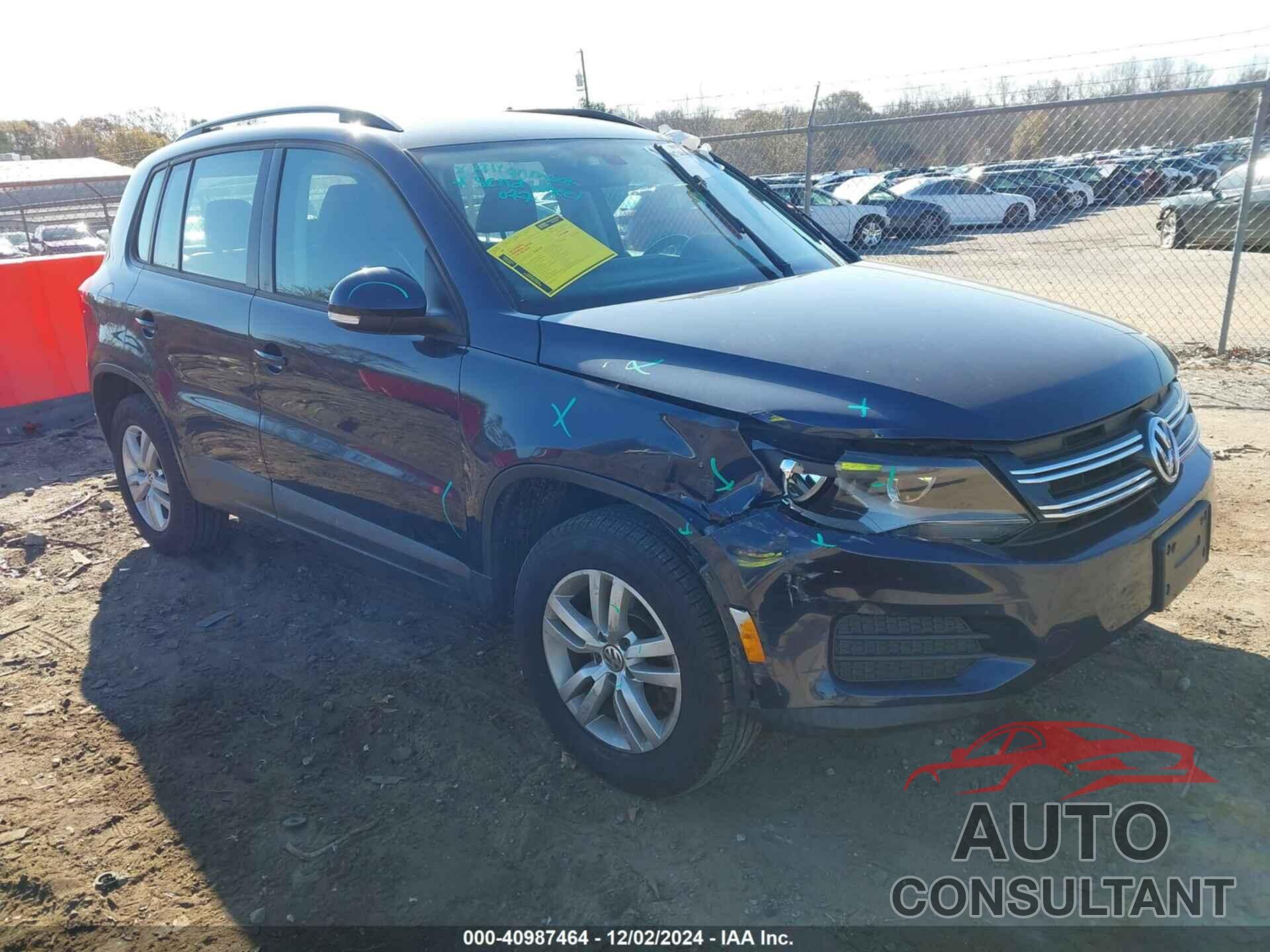 VOLKSWAGEN TIGUAN 2016 - WVGBV7AX5GW610851