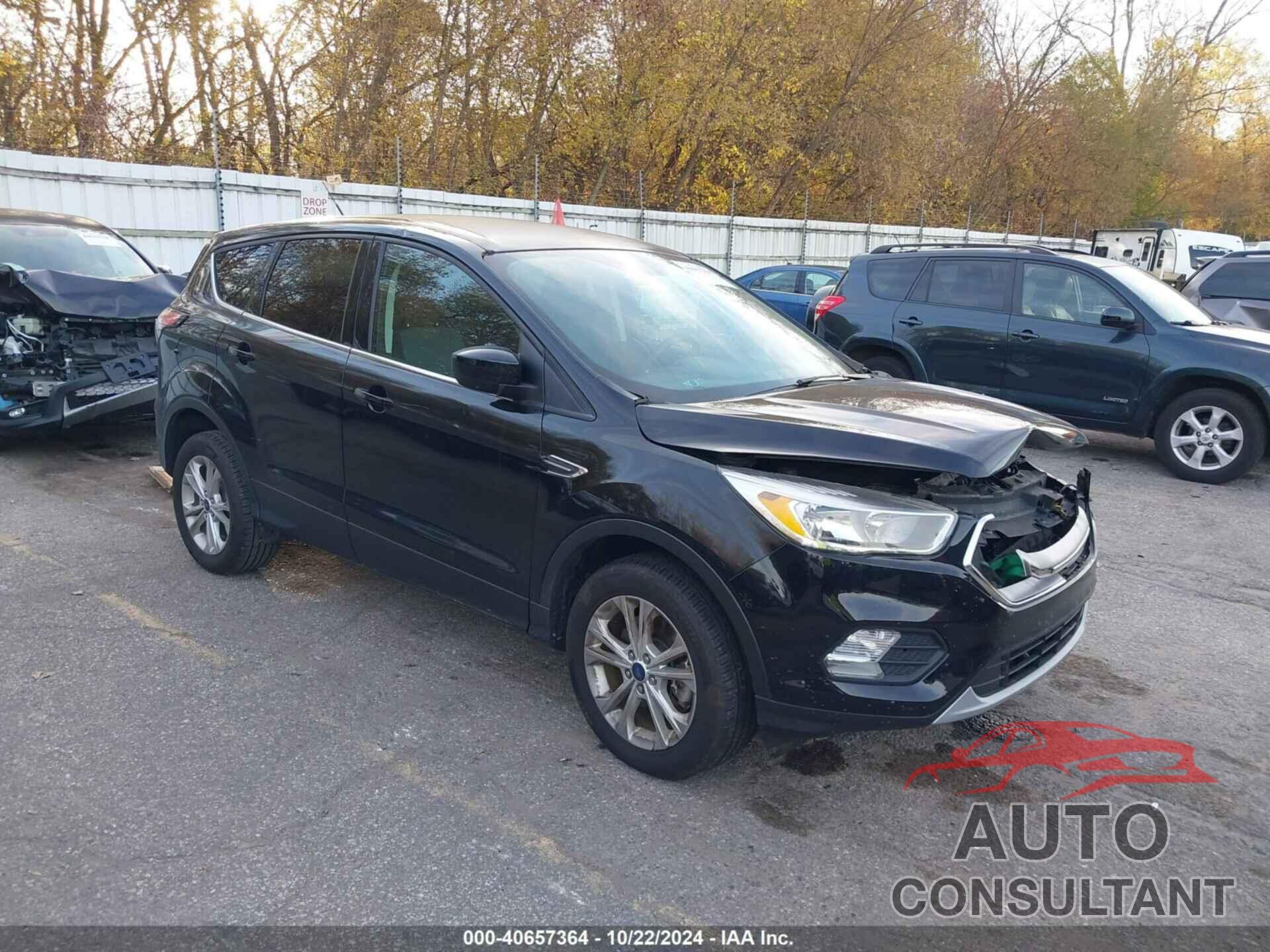 FORD ESCAPE 2017 - 1FMCU9GD2HUE92335