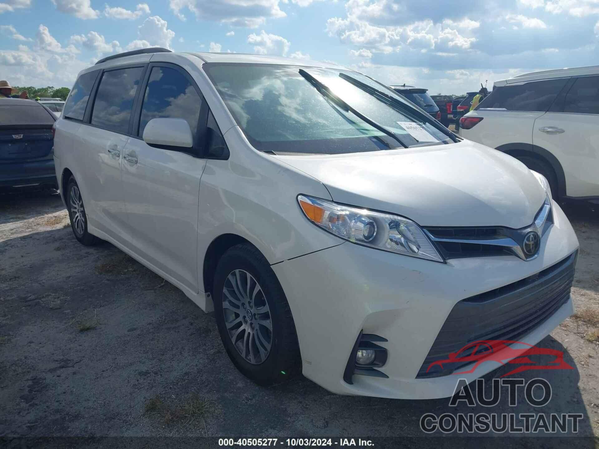 TOYOTA SIENNA 2018 - 5TDYZ3DC2JS912285