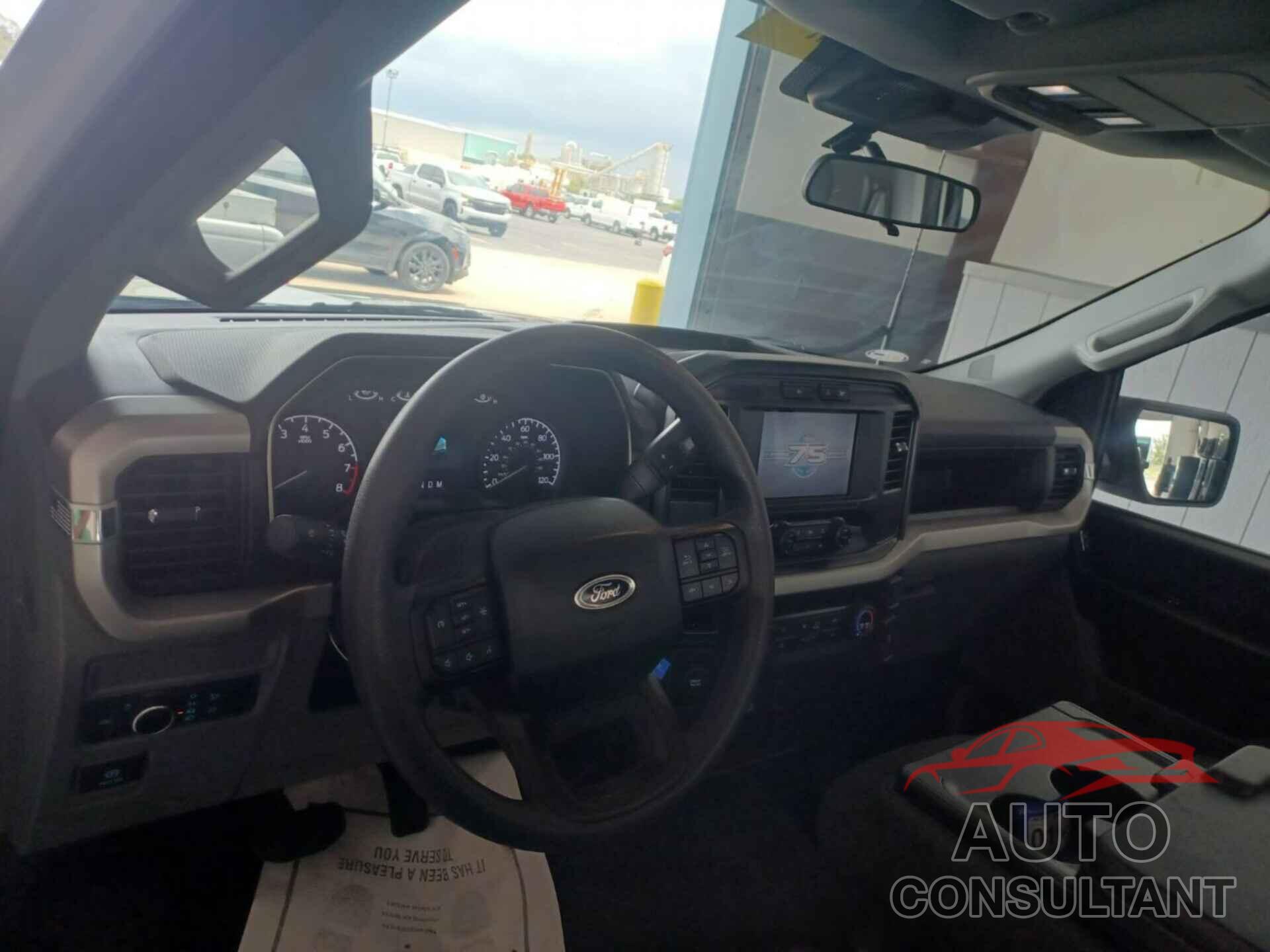 FORD F150 2023 - 1FTMF1CB3PKD06157