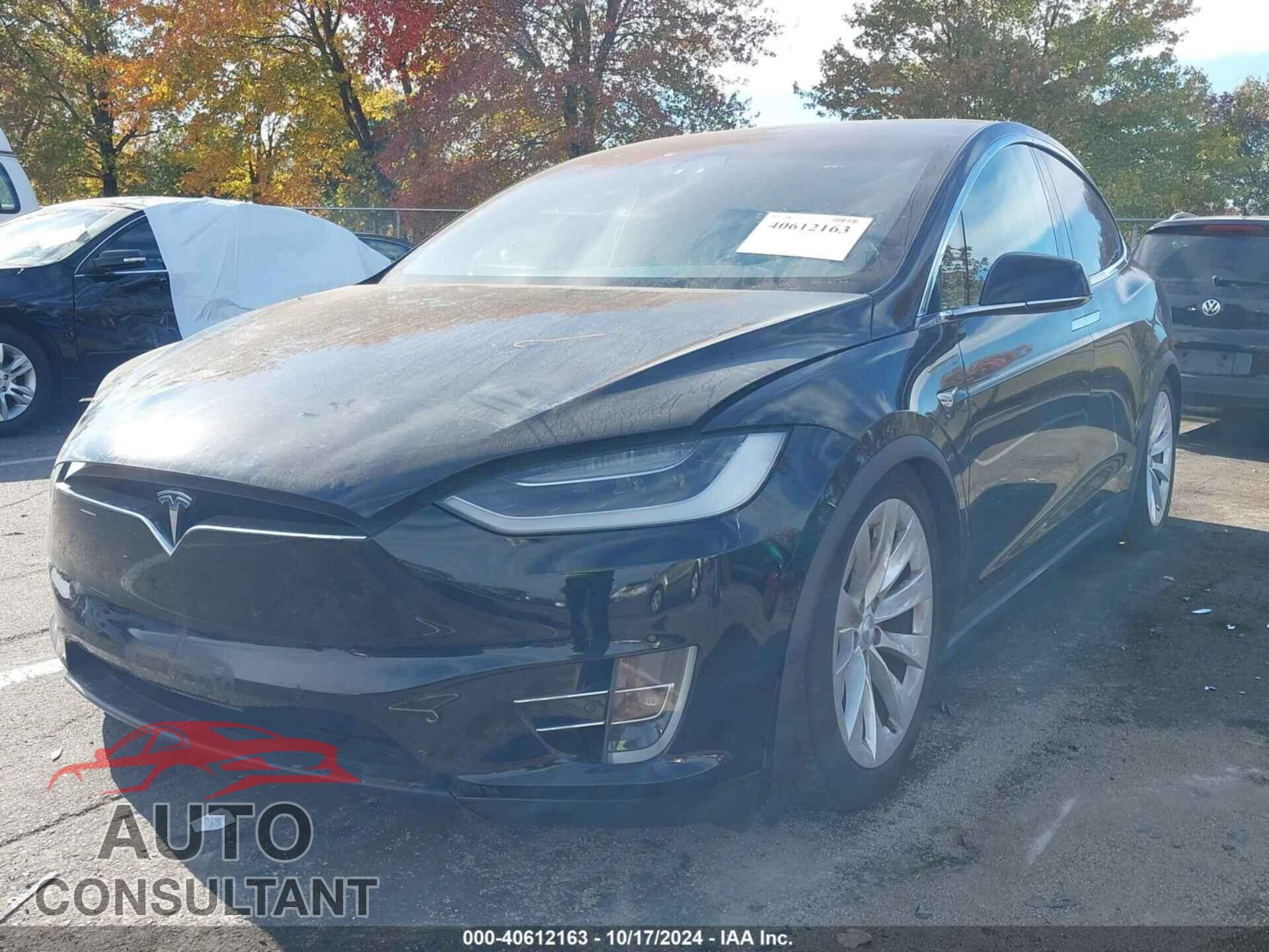 TESLA MODEL X 2019 - 5YJXCAE27KF205129
