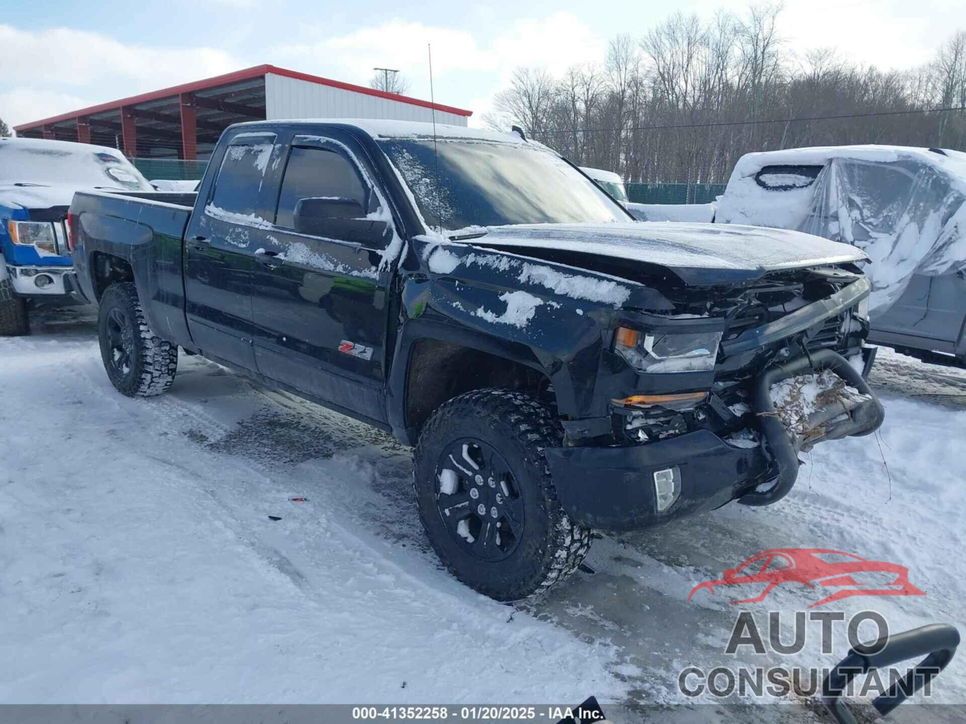 CHEVROLET SILVERADO 1500 2018 - 2GCVKREC6J1110953