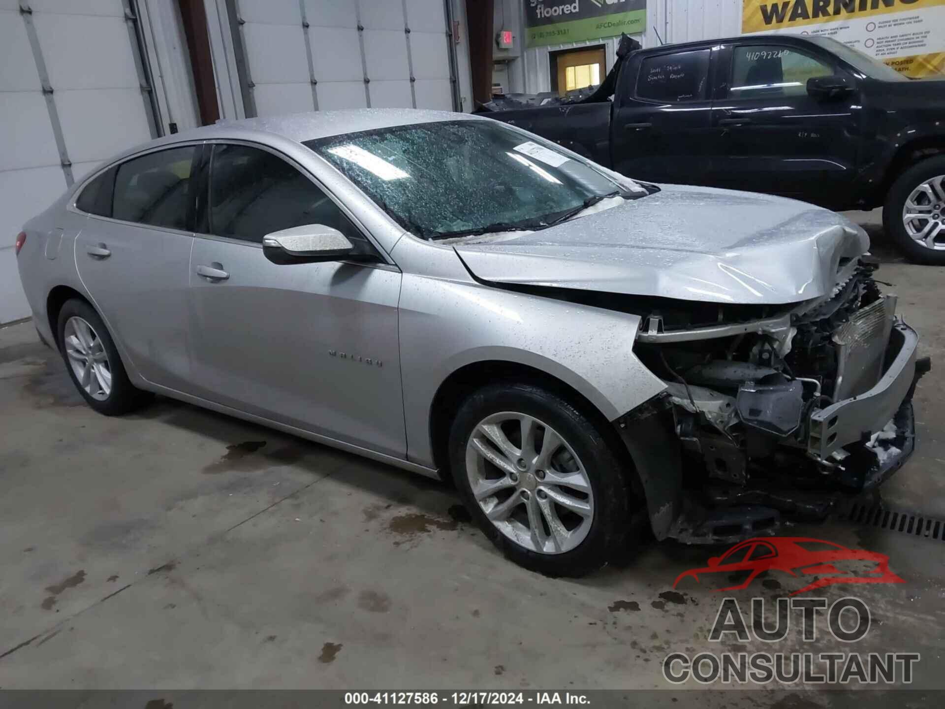 CHEVROLET MALIBU 2018 - 1G1ZD5ST5JF221214